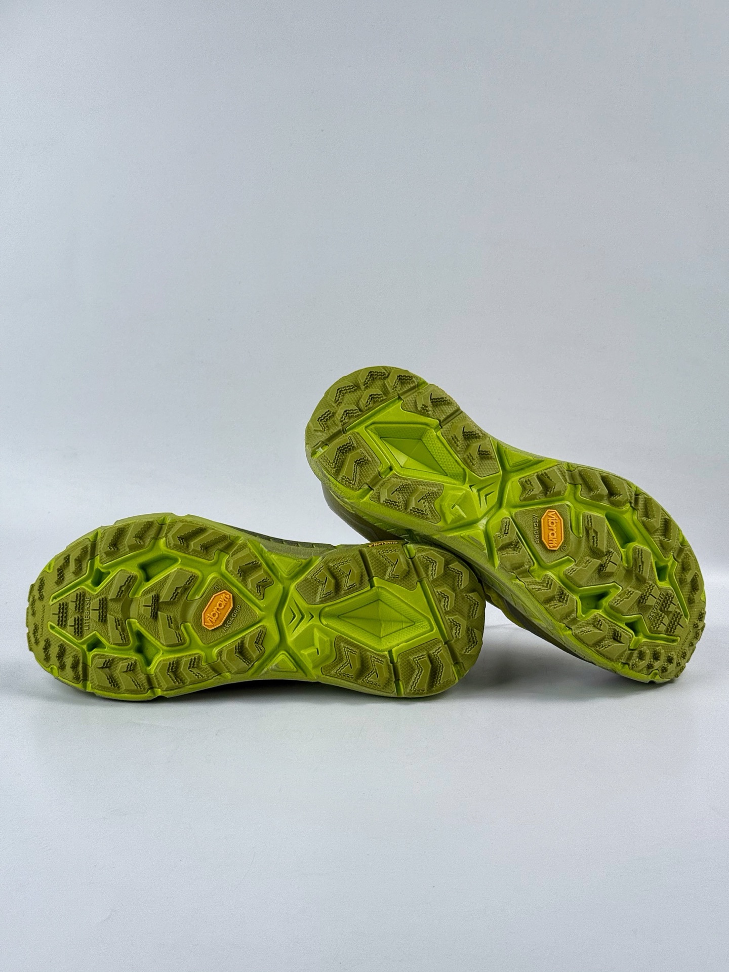 180 Satisfy xHOKA ONE ONE Mafate Speed 4 低帮专业越野跑步鞋 1157050-SLFR-Chinese UA Cheap High Quatity Brand Clothes Bags handbags Sneakers wholesale wholesaler seller from China Factory suppliers Fashion Clothing Shoes best Quality Beautiful Price 180 Satisfy xHOKA ONE ONE Mafate Speed 4 低帮专业越野跑步鞋 1157050-SLFR