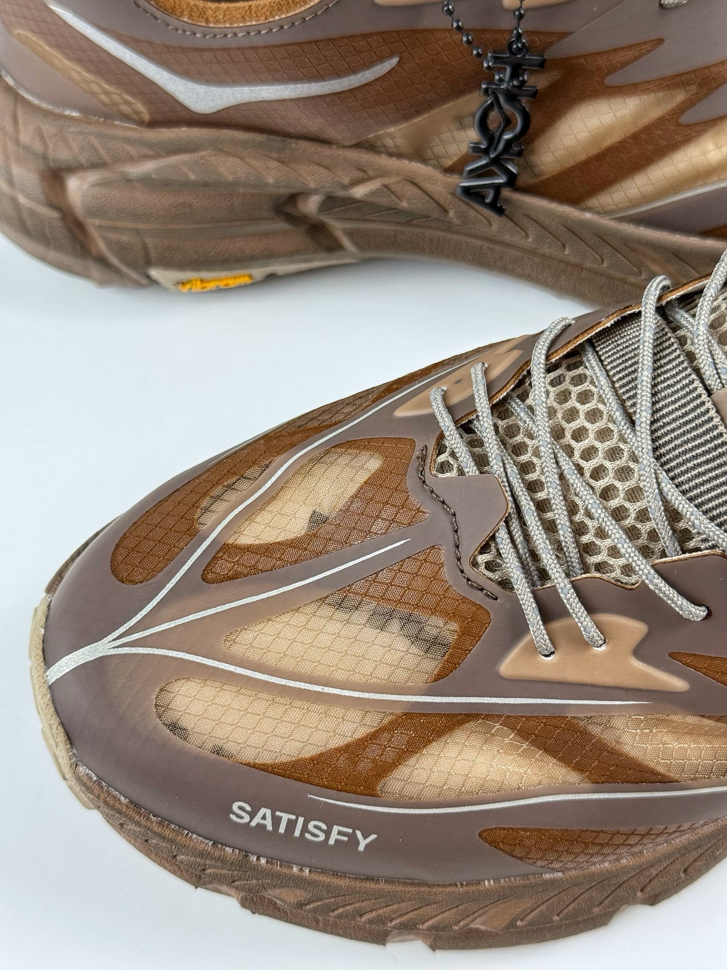 180 Satisfy xHOKA ONE ONE Mafate Speed 4 低帮专业越野跑步鞋 1157050-RBBR-Chinese UA Cheap High Quatity Brand Clothes Bags handbags Sneakers wholesale wholesaler seller from China Factory suppliers Fashion Clothing Shoes best Quality Beautiful Price 180 Satisfy xHOKA ONE ONE Mafate Speed 4 低帮专业越野跑步鞋 1157050-RBBR