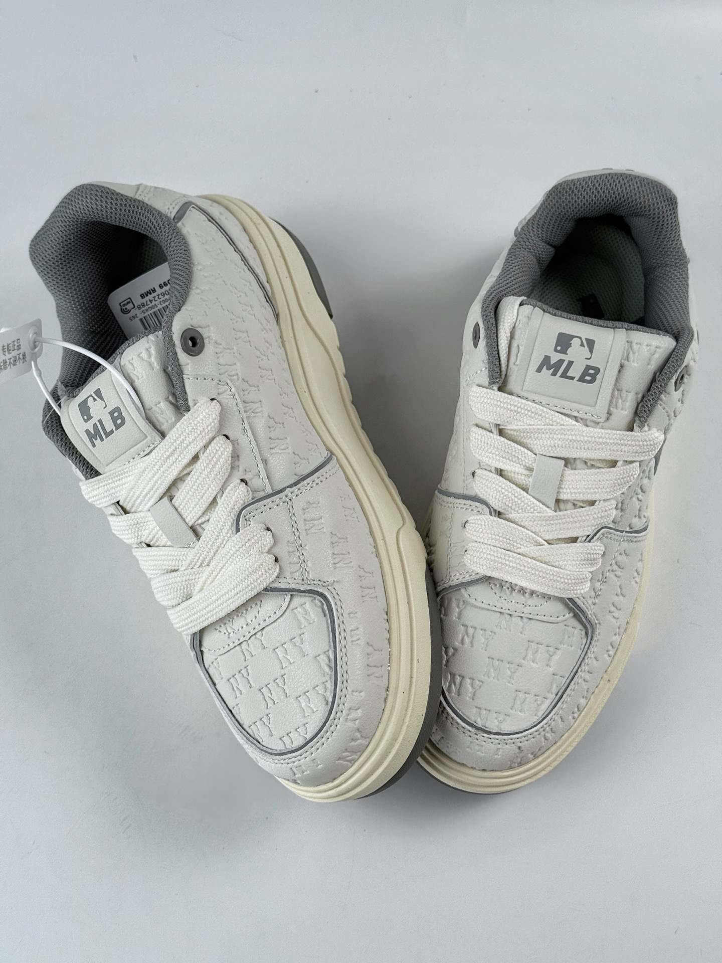 170 NY美国榄球洋基队 x MLB Chunky Runner Basic 厚底老爹厚底休闲运动慢跑鞋 3ASXE035N-Chinese UA Cheap High Quatity Brand Clothes Bags handbags Sneakers wholesale wholesaler seller from China Factory suppliers Fashion Clothing Shoes best Quality Beautiful Price 170 NY美国榄球洋基队 x MLB Chunky Runner Basic 厚底老爹厚底休闲运动慢跑鞋 3ASXE035N