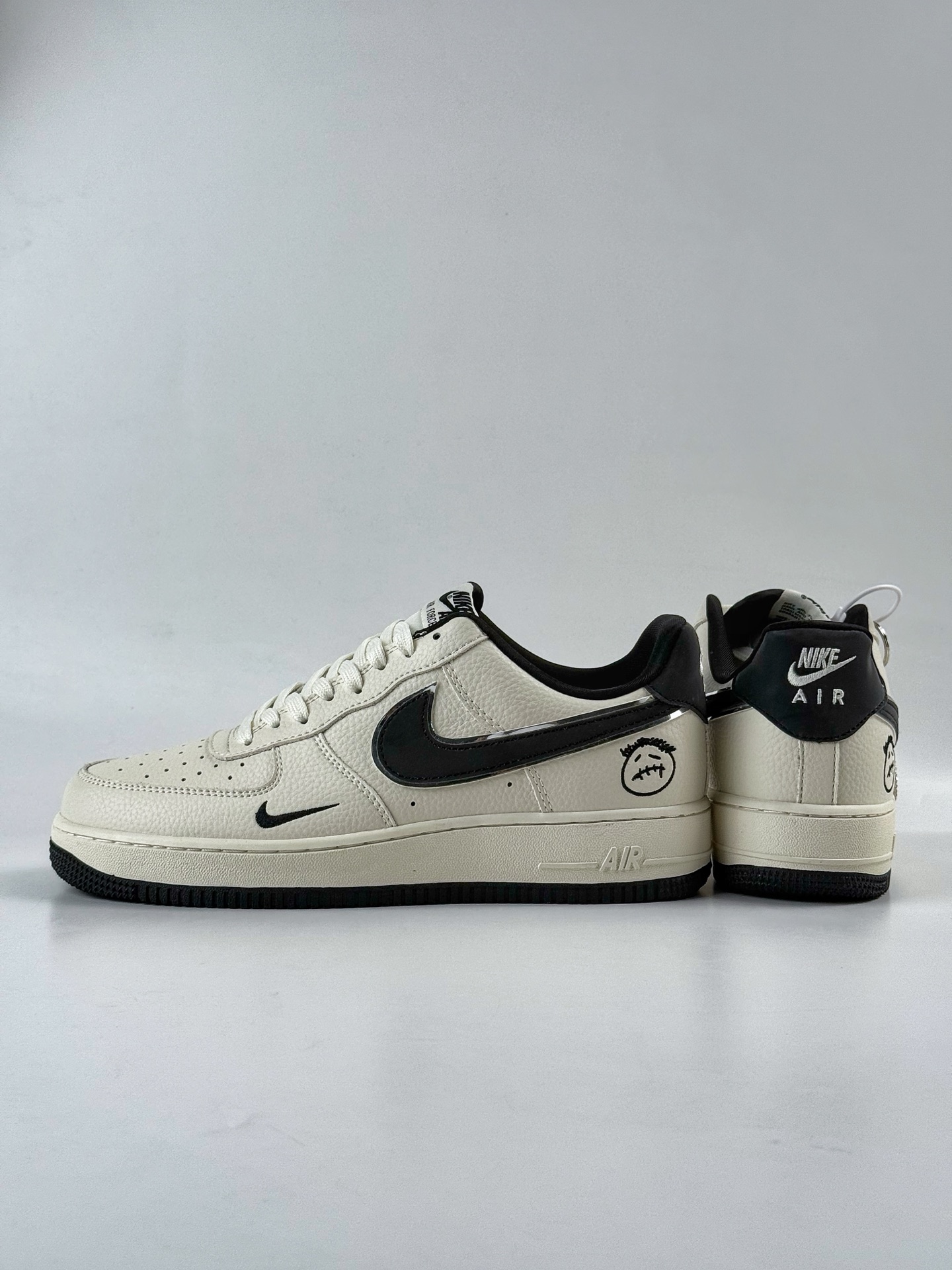 260 Nike Air Force 1 Low 07 白黑小勾 DF0188-072-Chinese UA Cheap High Quatity Brand Clothes Bags handbags Sneakers wholesale wholesaler seller from China Factory suppliers Fashion Clothing Shoes best Quality Beautiful Price 260 Nike Air Force 1 Low 07 白黑小勾 DF0188-072