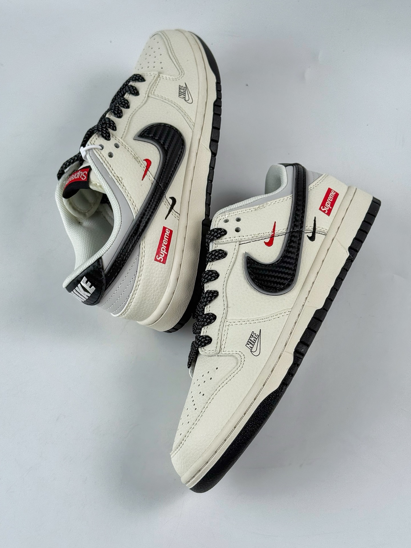 280 Nike SB Dunk Low x Superme 白黑三小勾满天星 JP1628-008-Chinese UA Cheap High Quatity Brand Clothes Bags handbags Sneakers wholesale wholesaler seller from China Factory suppliers Fashion Clothing Shoes best Quality Beautiful Price 280 Nike SB Dunk Low x Superme 白黑三小勾满天星 JP1628-008