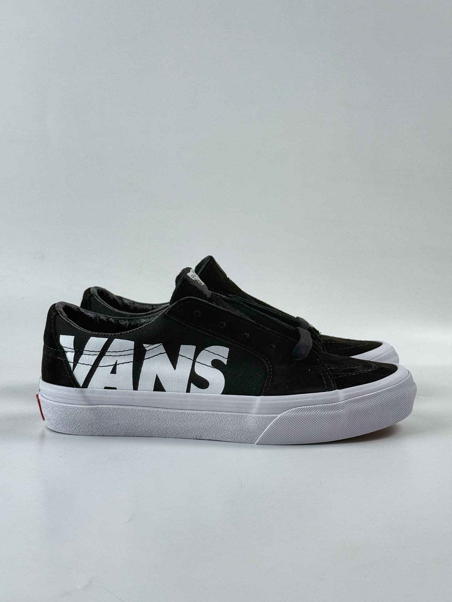Vans Sk8-Low 万斯OG款 The Original Off The Wail Compny 印花低帮 黑白 休闲板鞋帆布鞋 VN0A5KXDY28YK-莆田鞋,莆田鞋货源,高仿鞋,高仿鞋货源,安福档口,莆田高仿鞋,莆田鞋批发,高仿鞋批发,莆田高仿运动鞋,高仿运动鞋,莆田运动鞋 Vans Sk8-Low 万斯OG款 The Original Off The Wail Compny 印花低帮 黑白 休闲板鞋帆布鞋 VN0A5KXDY28YK