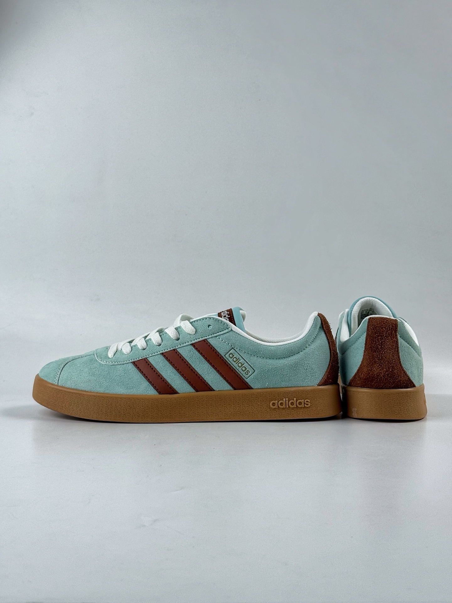 130 adidas neo VI Court CLASSIC 三叶草休闲复古运动板鞋 KK3772-Chinese UA Cheap High Quatity Brand Clothes Bags handbags Sneakers wholesale wholesaler seller from China Factory suppliers Fashion Clothing Shoes best Quality Beautiful Price 130 adidas neo VI Court CLASSIC 三叶草休闲复古运动板鞋 KK3772