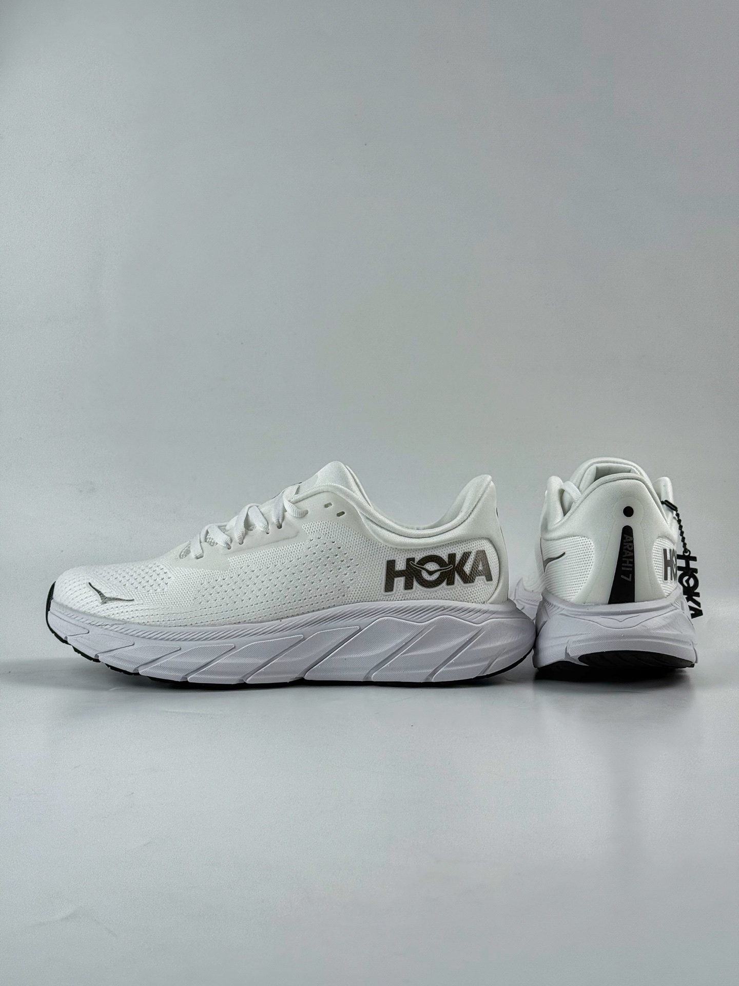 180 HOKA ONE ONE M ARAHI 7 低帮专业越野跑步鞋 1147870/BDBSW-Chinese UA Cheap High Quatity Brand Clothes Bags handbags Sneakers wholesale wholesaler seller from China Factory suppliers Fashion Clothing Shoes best Quality Beautiful Price 180 HOKA ONE ONE M ARAHI 7 低帮专业越野跑步鞋 1147870/BDBSW