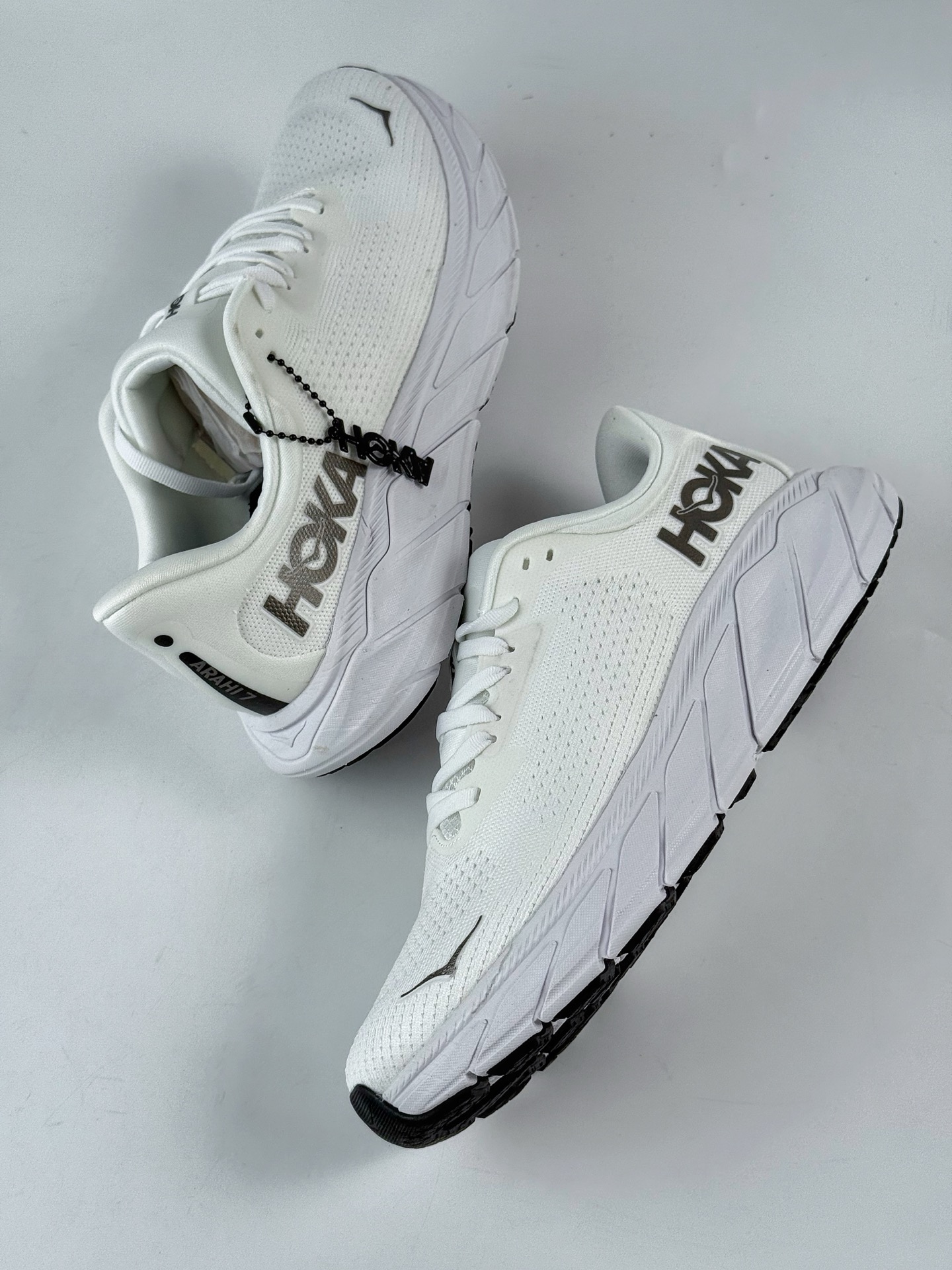 180 HOKA ONE ONE M ARAHI 7 低帮专业越野跑步鞋 1147870/BDBSW-Chinese UA Cheap High Quatity Brand Clothes Bags handbags Sneakers wholesale wholesaler seller from China Factory suppliers Fashion Clothing Shoes best Quality Beautiful Price 180 HOKA ONE ONE M ARAHI 7 低帮专业越野跑步鞋 1147870/BDBSW