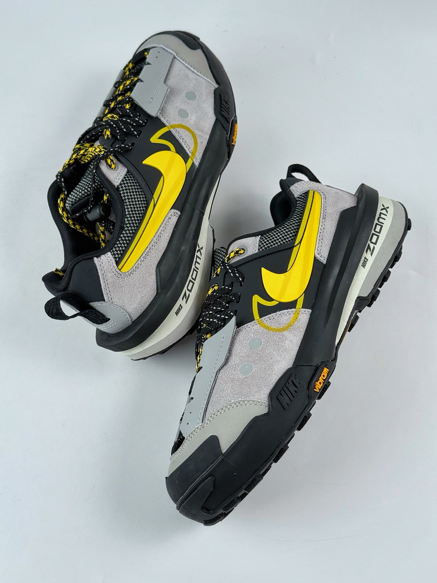 220 Sacai x Nike Zegamadome SP 联名款 机能风休闲运动鞋 HQ8618-002-Chinese UA Cheap High Quatity Brand Clothes Bags handbags Sneakers wholesale wholesaler seller from China Factory suppliers Fashion Clothing Shoes best Quality Beautiful Price 220 Sacai x Nike Zegamadome SP 联名款 机能风休闲运动鞋 HQ8618-002
