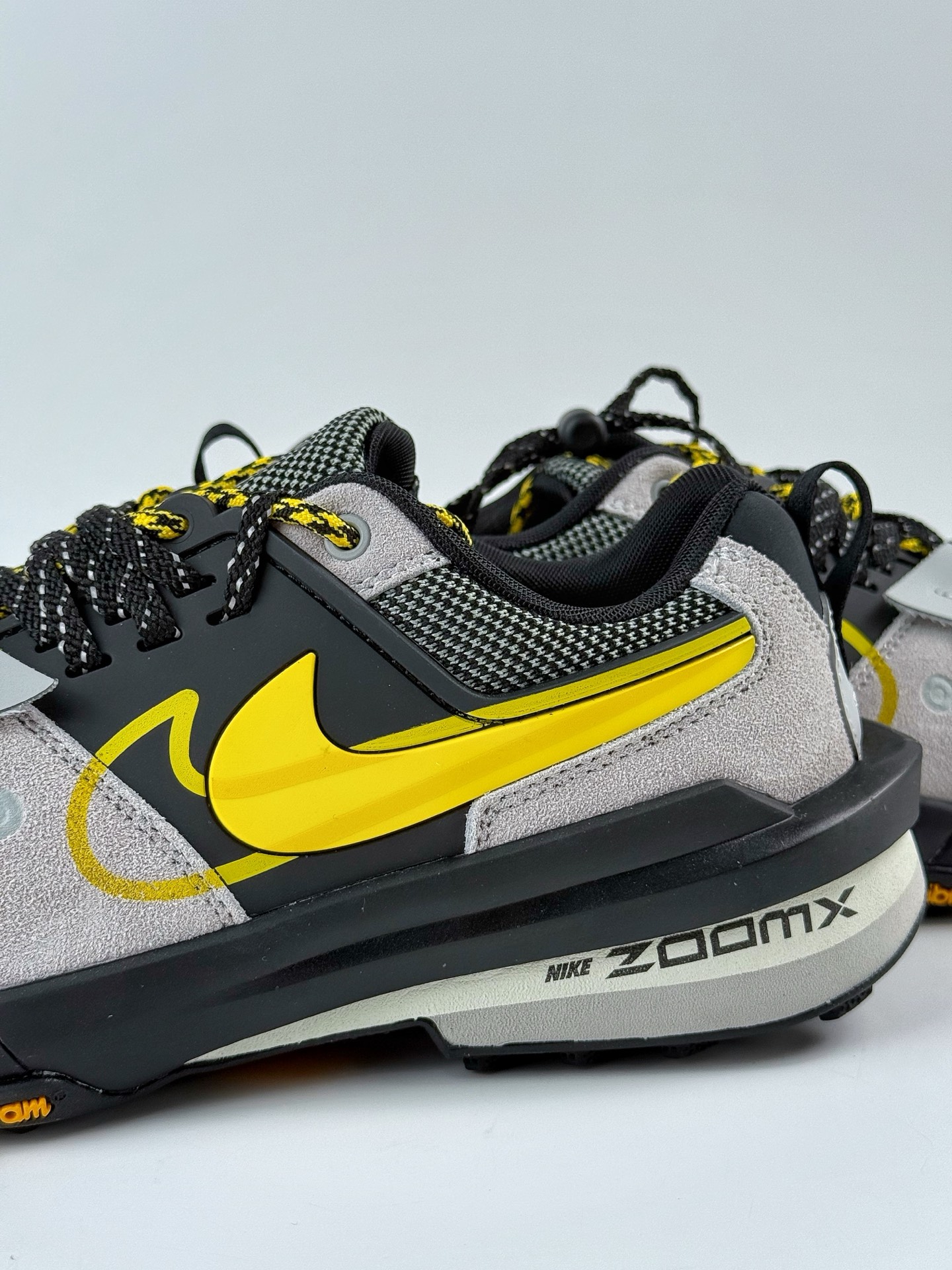 220 Sacai x Nike Zegamadome SP 联名款 机能风休闲运动鞋 HQ8618-002-Chinese UA Cheap High Quatity Brand Clothes Bags handbags Sneakers wholesale wholesaler seller from China Factory suppliers Fashion Clothing Shoes best Quality Beautiful Price 220 Sacai x Nike Zegamadome SP 联名款 机能风休闲运动鞋 HQ8618-002