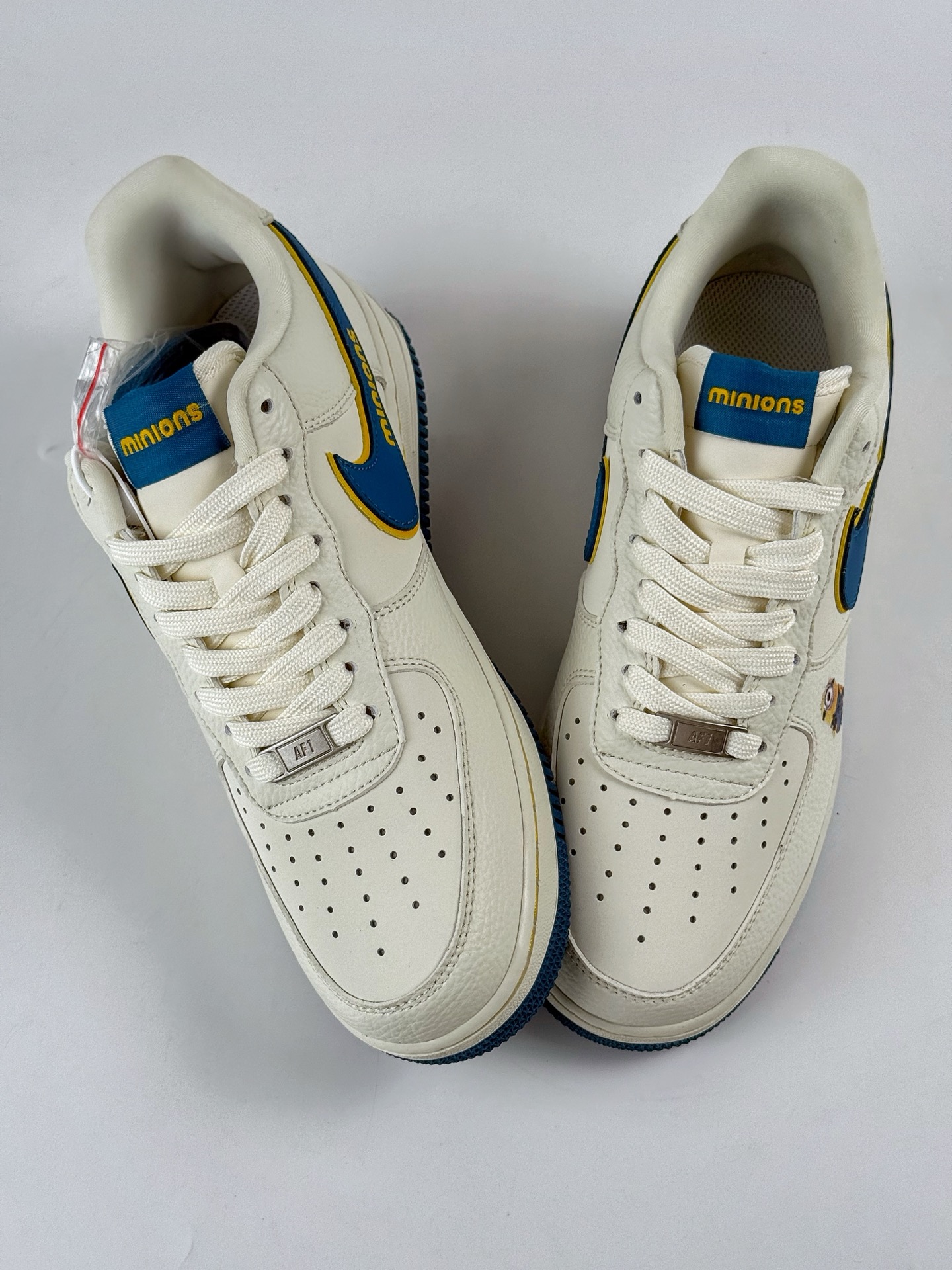 260 Nike Air Force 1 Low 07 x MINIONS 米蓝 SC0601-566