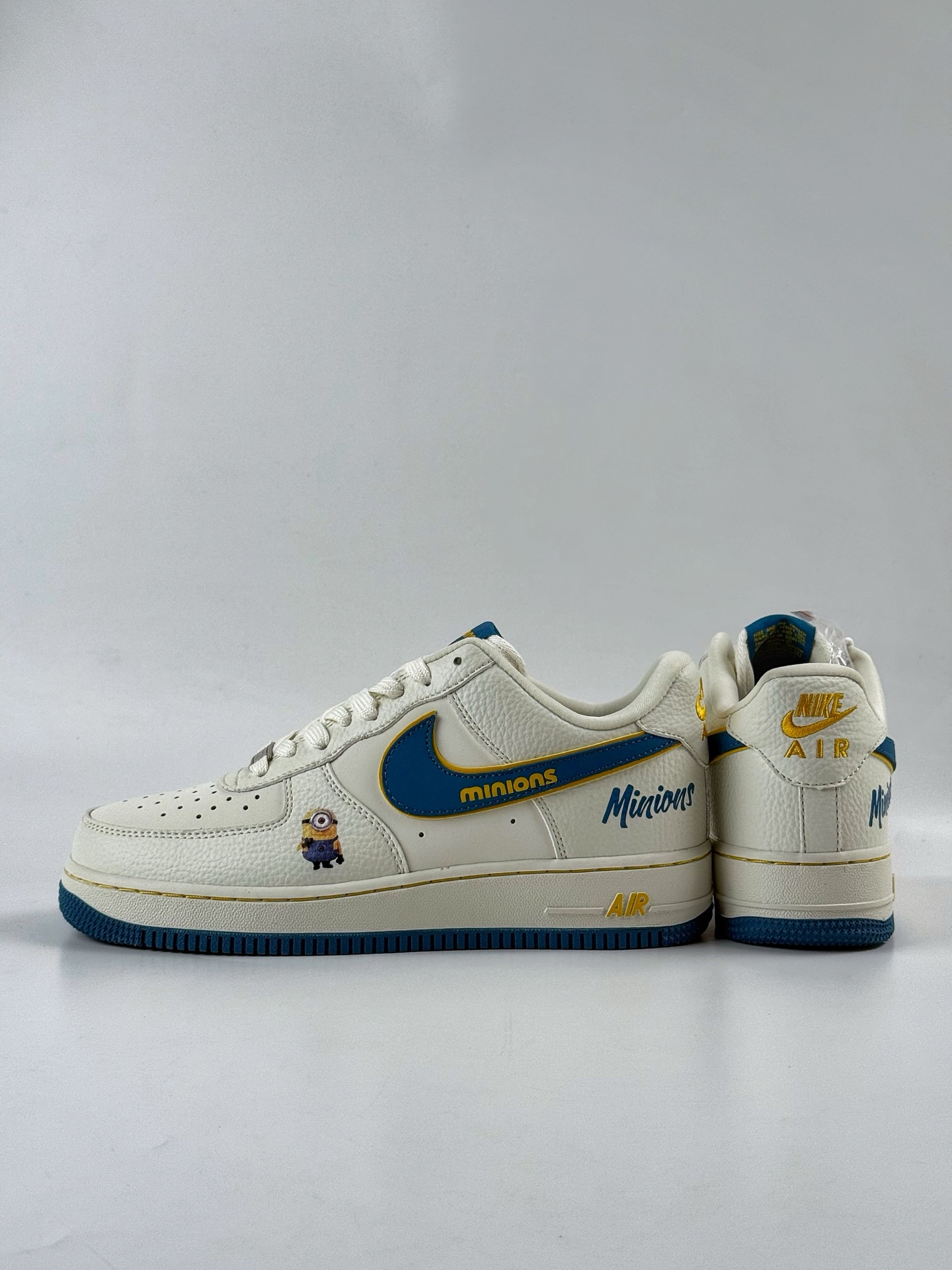260 Nike Air Force 1 Low 07 x MINIONS 米蓝 SC0601-566
