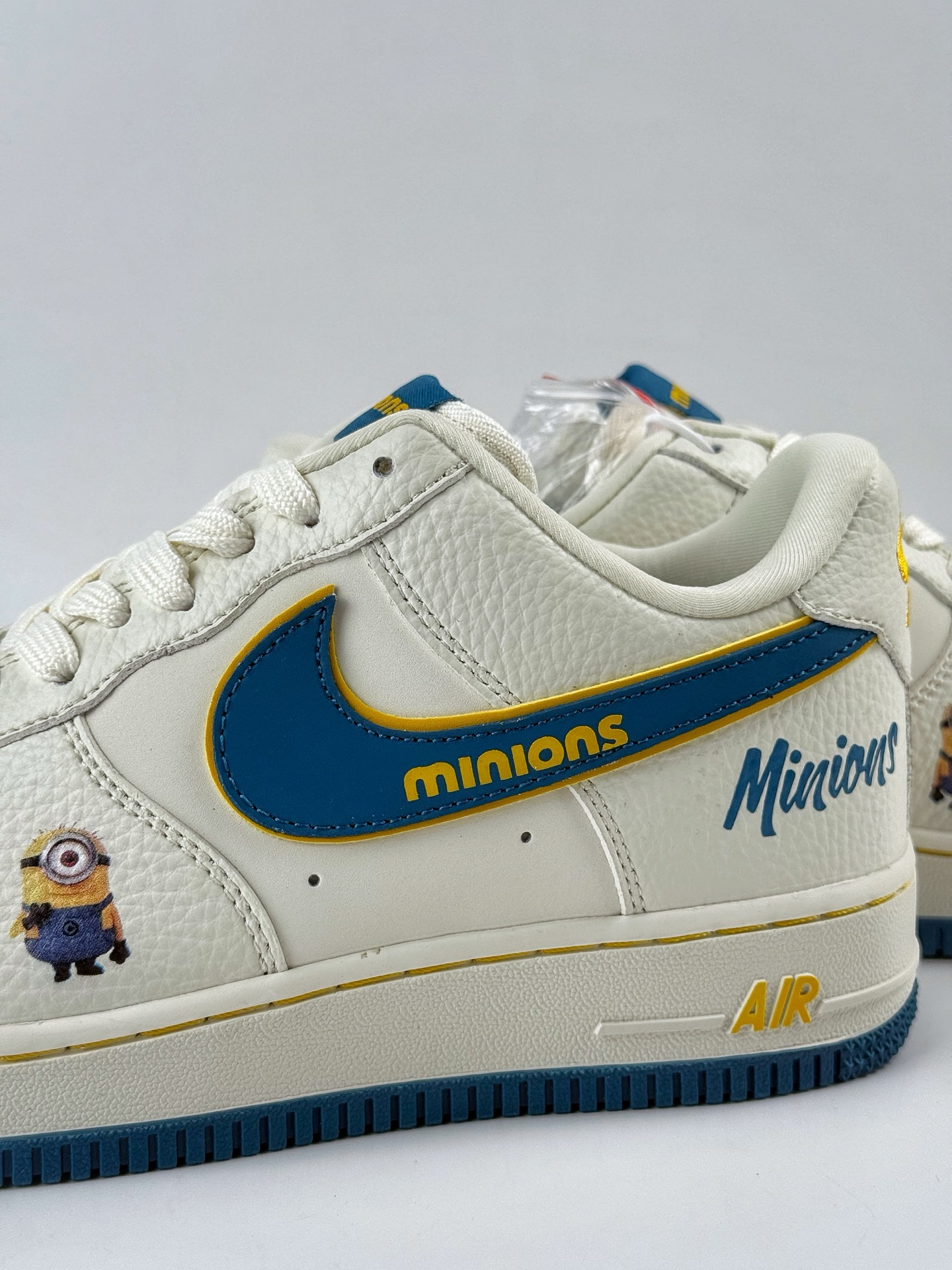 260 Nike Air Force 1 Low 07 x MINIONS 米蓝 SC0601-566