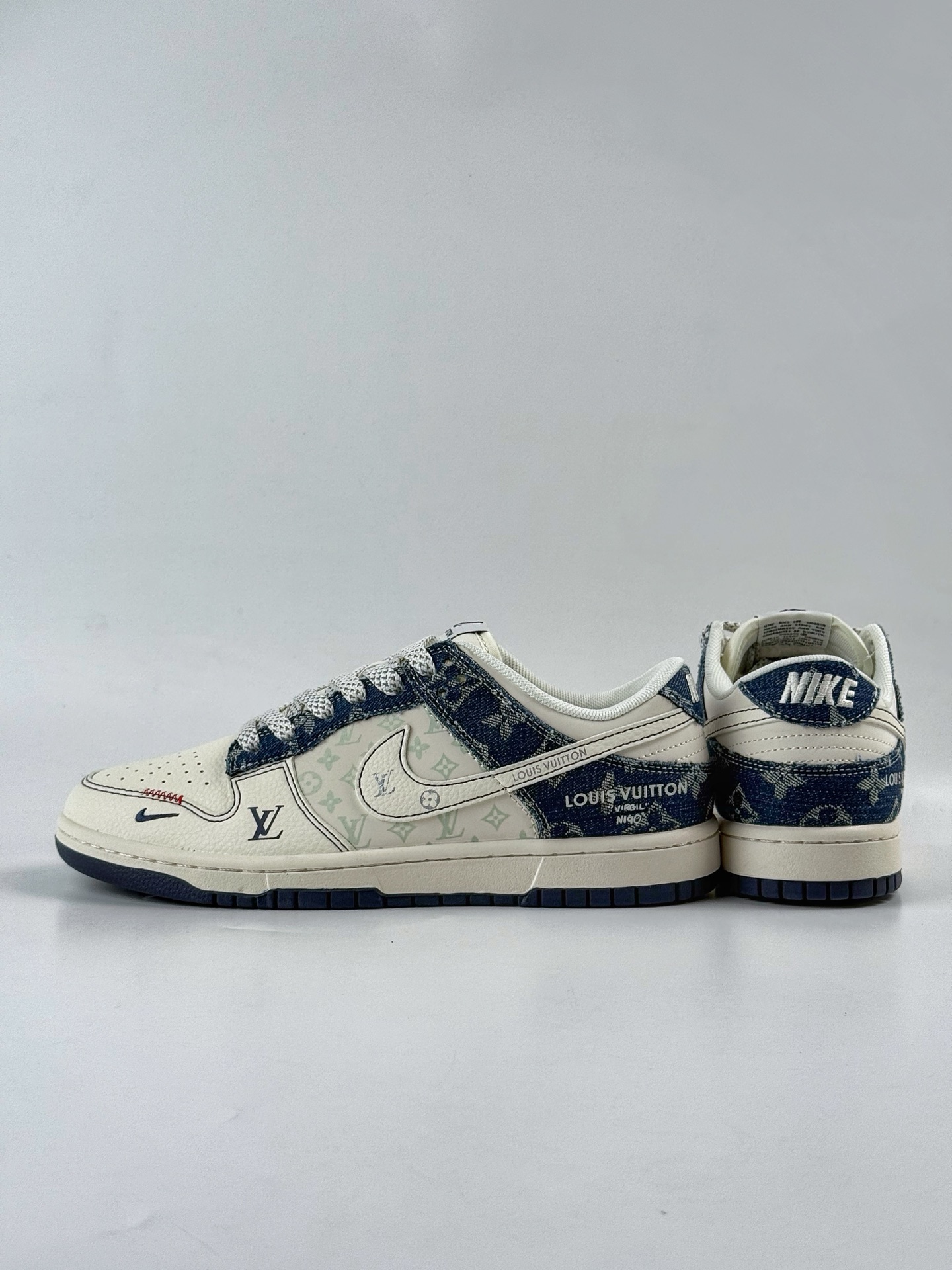 Nike SB Dunk Low x Louis Vuitton 白蓝牛仔小勾满天星 YX5066-375