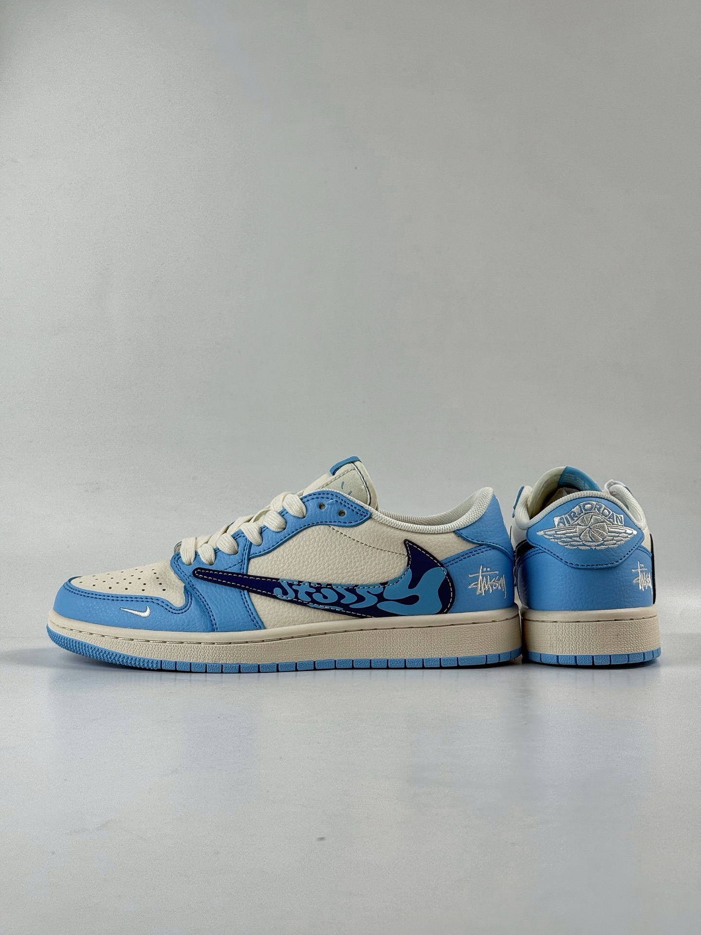 260 Travis Scott x Nike Air Jordan 1 Low x Stussy Air Jordan 1 Low 反转蓝白小勾倒钩 HS8068-038-Chinese UA Cheap High Quatity Brand Clothes Bags handbags Sneakers wholesale wholesaler seller from China Factory suppliers Fashion Clothing Shoes best Quality Beautiful Price 260 Travis Scott x Nike Air Jordan 1 Low x Stussy Air Jordan 1 Low 反转蓝白小勾倒钩 HS8068-038