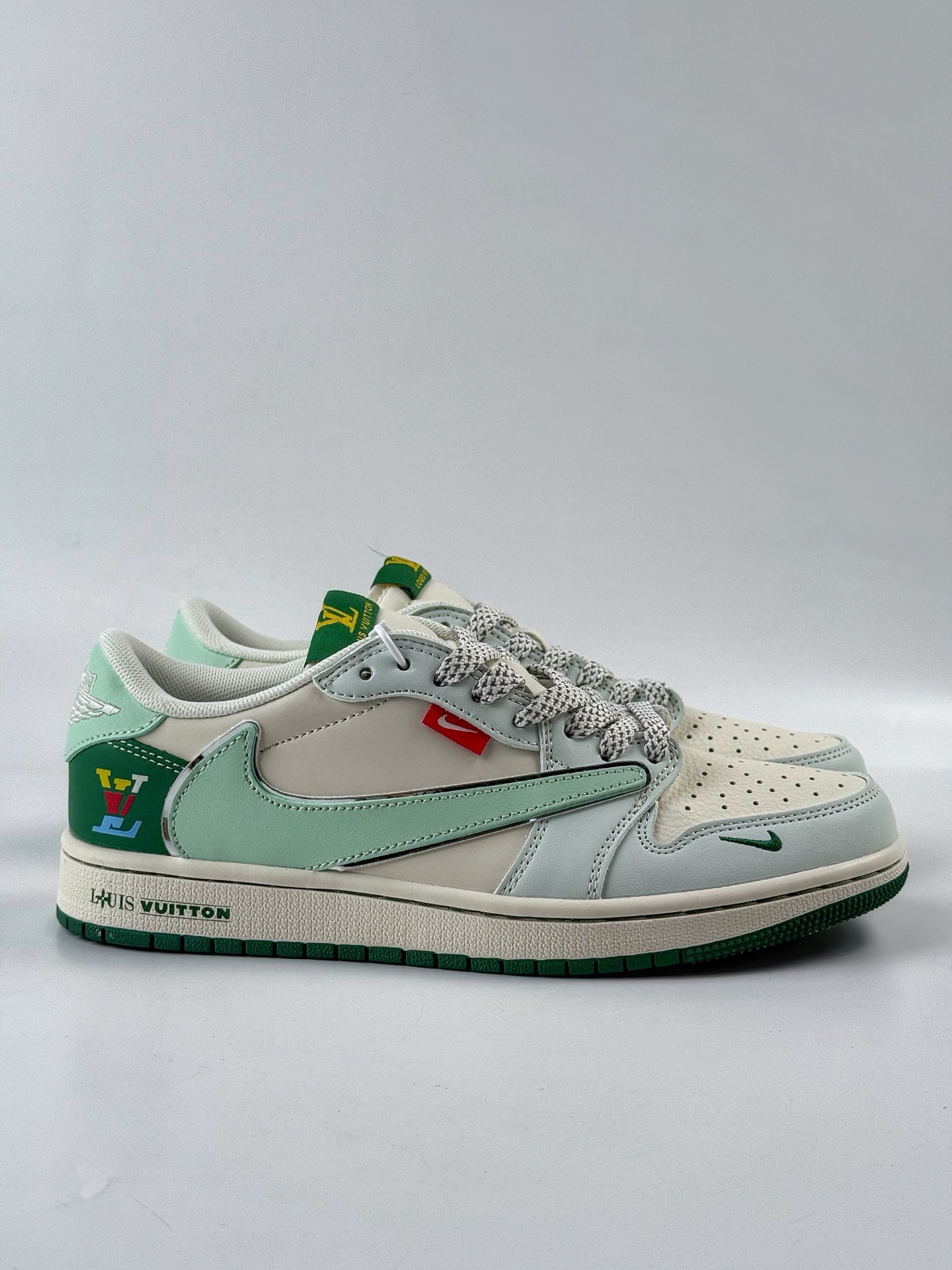 260 Travis Scott x Nike Air Jordan 1 Low x Louis Vuitton Air Jordan 1 Low 反转薄荷绿白小勾满天星倒钩 HS8068-039-Chinese UA Cheap High Quatity Brand Clothes Bags handbags Sneakers wholesale wholesaler seller from China Factory suppliers Fashion Clothing Shoes best Quality Beautiful Price 260 Travis Scott x Nike Air Jordan 1 Low x Louis Vuitton Air Jordan 1 Low 反转薄荷绿白小勾满天星倒钩 HS8068-039