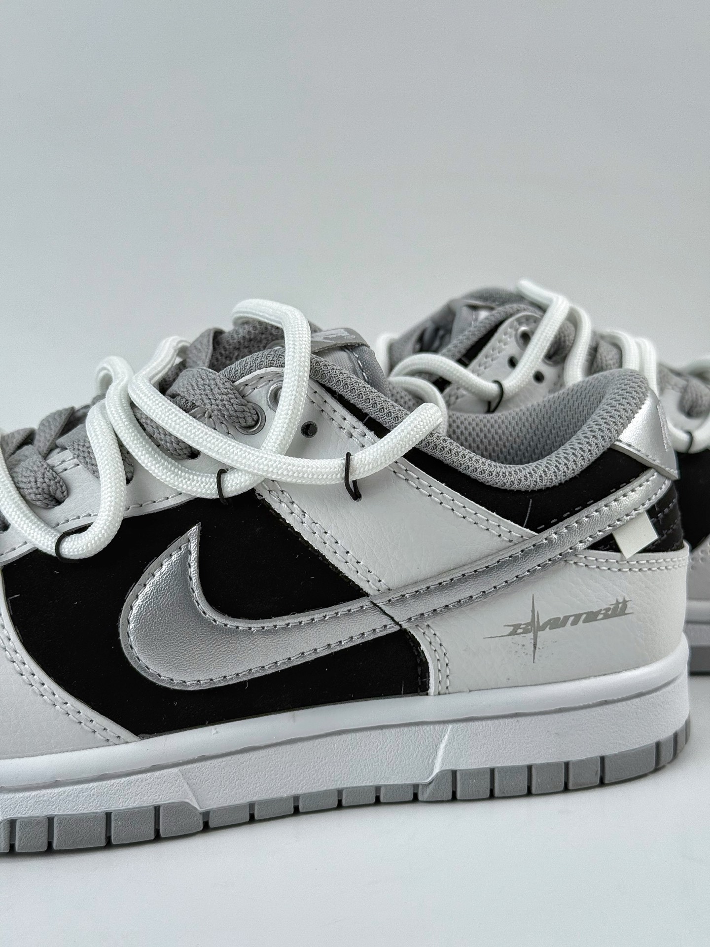 280 Nike SB Dunk Low 星黎 反转黑白 WS0414-025-Chinese UA Cheap High Quatity Brand Clothes Bags handbags Sneakers wholesale wholesaler seller from China Factory suppliers Fashion Clothing Shoes best Quality Beautiful Price 280 Nike SB Dunk Low 星黎 反转黑白 WS0414-025
