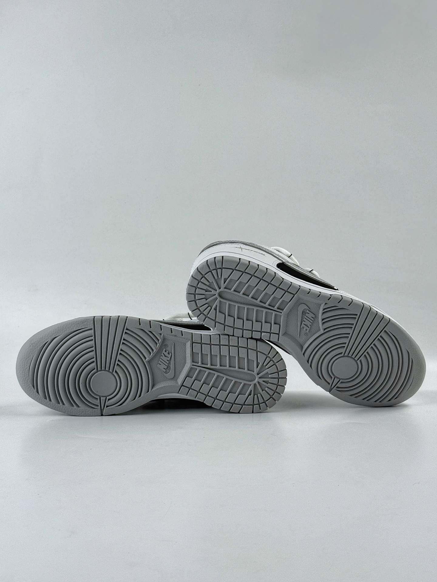 280 Nike SB Dunk Low 星黎 反转黑白 WS0414-025-Chinese UA Cheap High Quatity Brand Clothes Bags handbags Sneakers wholesale wholesaler seller from China Factory suppliers Fashion Clothing Shoes best Quality Beautiful Price 280 Nike SB Dunk Low 星黎 反转黑白 WS0414-025