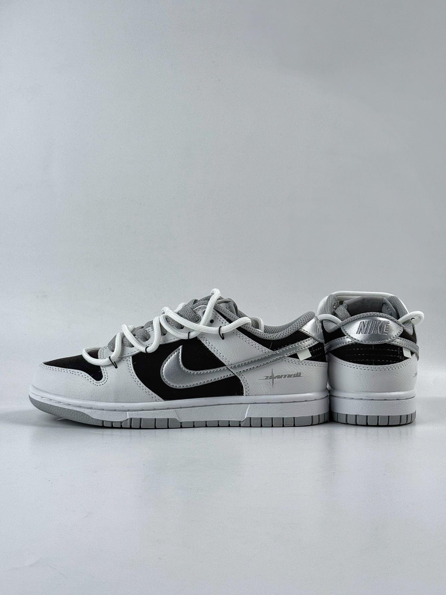 280 Nike SB Dunk Low 星黎 反转黑白 WS0414-025-Chinese UA Cheap High Quatity Brand Clothes Bags handbags Sneakers wholesale wholesaler seller from China Factory suppliers Fashion Clothing Shoes best Quality Beautiful Price 280 Nike SB Dunk Low 星黎 反转黑白 WS0414-025