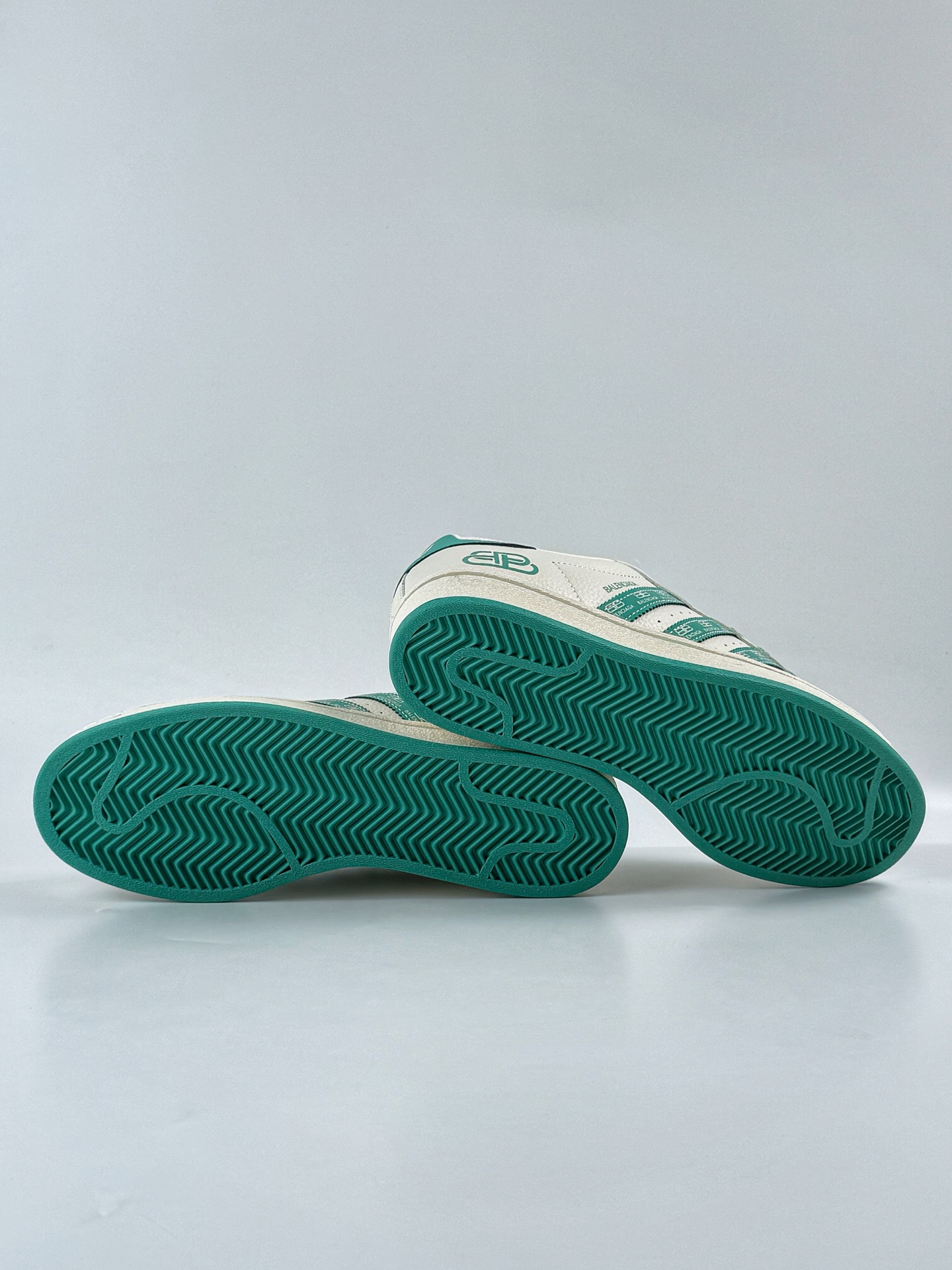 220 AD Originals Superstar x Balenciaga 白绿 AD8016-Chinese UA Cheap High Quatity Brand Clothes Bags handbags Sneakers wholesale wholesaler seller from China Factory suppliers Fashion Clothing Shoes best Quality Beautiful Price 220 AD Originals Superstar x Balenciaga 白绿 AD8016