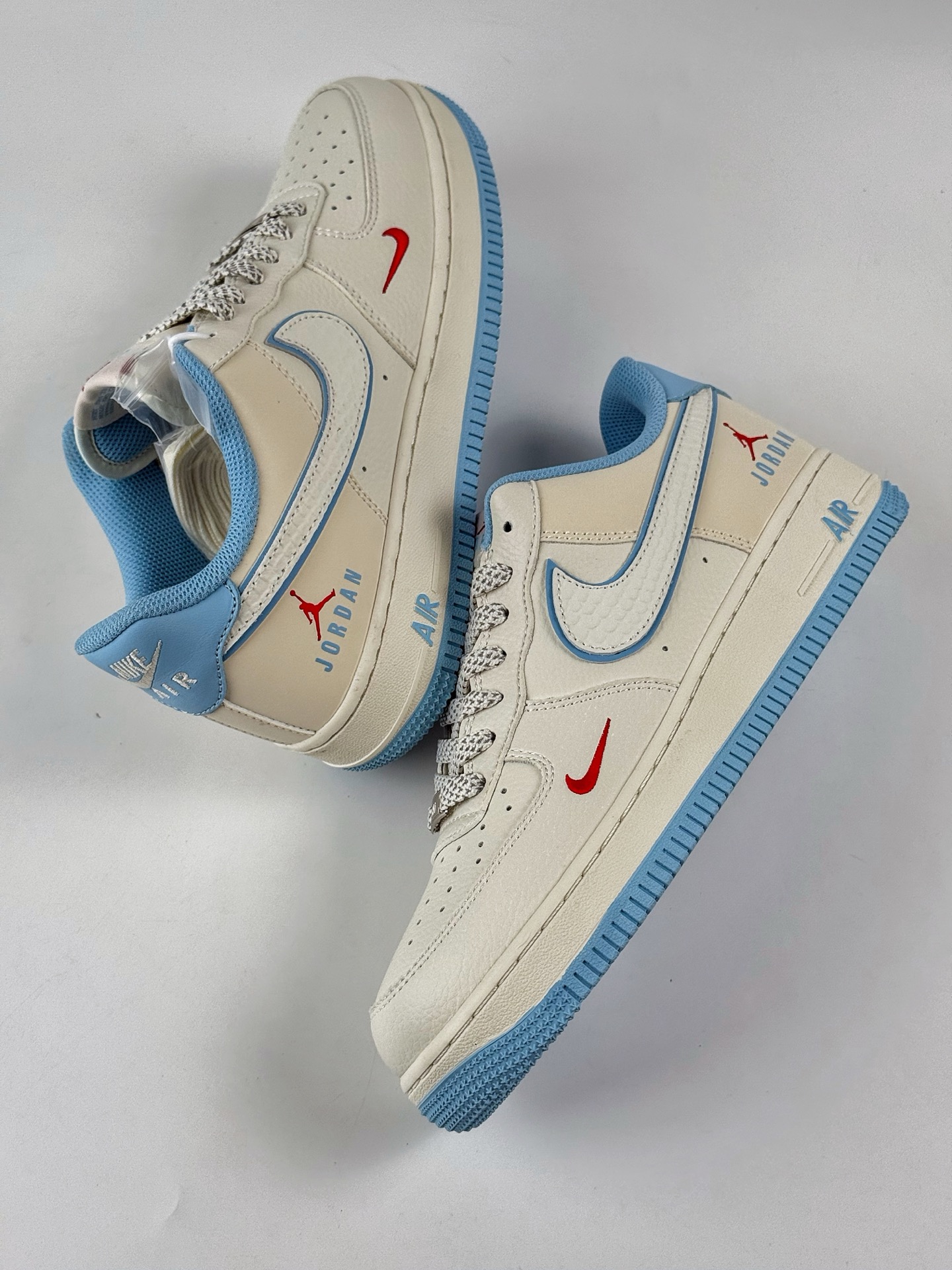 260 Nike Air Force 1 Low 07 x JORDAN 米蓝小勾满天星 CS5288-029-Chinese UA Cheap High Quatity Brand Clothes Bags handbags Sneakers wholesale wholesaler seller from China Factory suppliers Fashion Clothing Shoes best Quality Beautiful Price 260 Nike Air Force 1 Low 07 x JORDAN 米蓝小勾满天星 CS5288-029