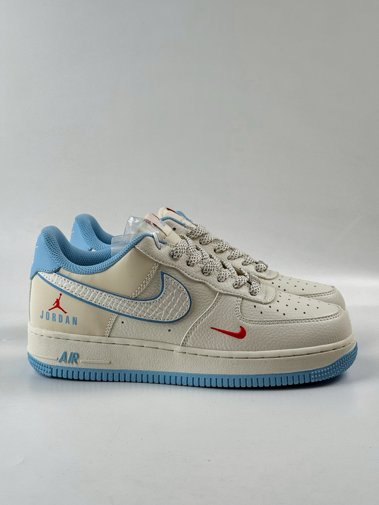 260 Nike Air Force 1 Low 07 x JORDAN 米蓝小勾满天星 CS5288-029-Chinese UA Cheap High Quatity Brand Clothes Bags handbags Sneakers wholesale wholesaler seller from China Factory suppliers Fashion Clothing Shoes best Quality Beautiful Price 260 Nike Air Force 1 Low 07 x JORDAN 米蓝小勾满天星 CS5288-029