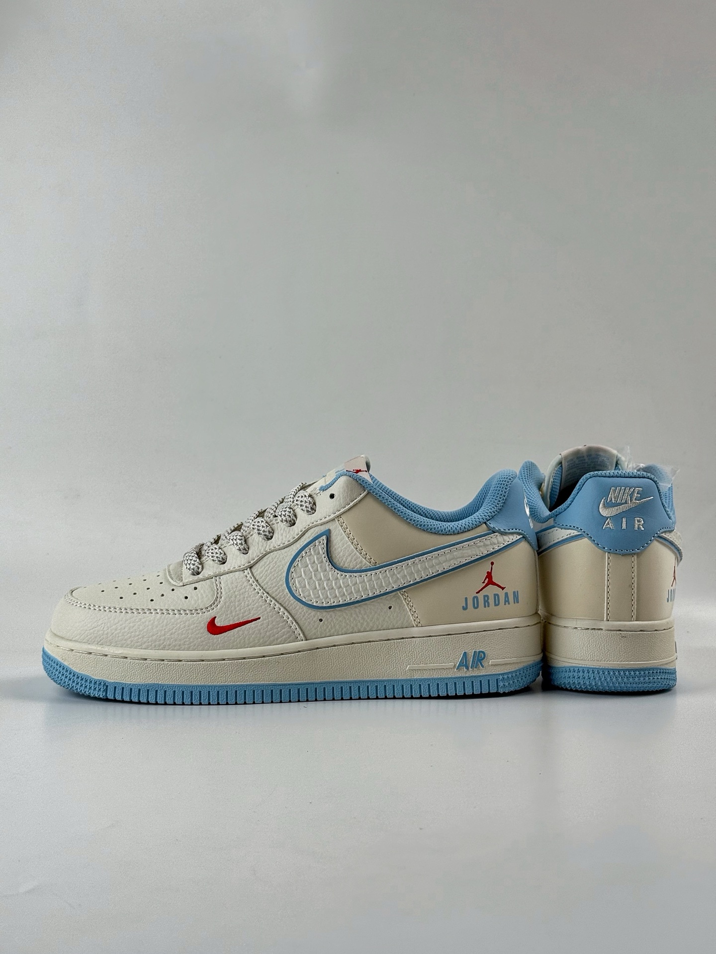 260 Nike Air Force 1 Low 07 x JORDAN 米蓝小勾满天星 CS5288-029-Chinese UA Cheap High Quatity Brand Clothes Bags handbags Sneakers wholesale wholesaler seller from China Factory suppliers Fashion Clothing Shoes best Quality Beautiful Price 260 Nike Air Force 1 Low 07 x JORDAN 米蓝小勾满天星 CS5288-029