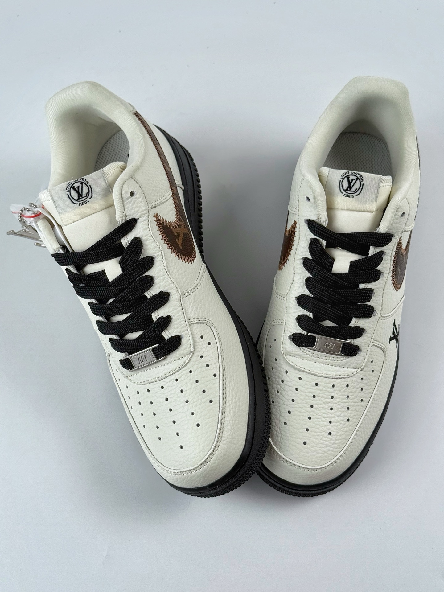 260 Nike Air Force 1 Low 07 x Louis Vuitton 白棕黑 SC0601-559-Chinese UA Cheap High Quatity Brand Clothes Bags handbags Sneakers wholesale wholesaler seller from China Factory suppliers Fashion Clothing Shoes best Quality Beautiful Price 260 Nike Air Force 1 Low 07 x Louis Vuitton 白棕黑 SC0601-559