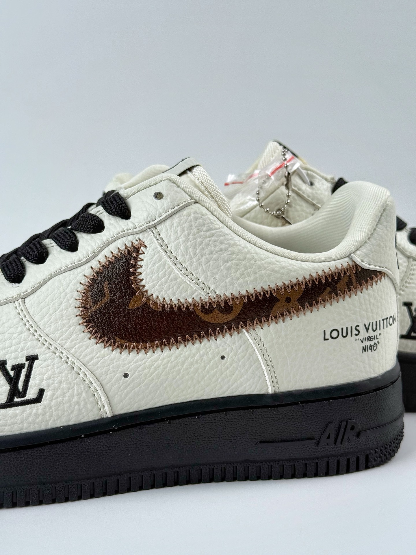260 Nike Air Force 1 Low 07 x Louis Vuitton 白棕黑 SC0601-559-Chinese UA Cheap High Quatity Brand Clothes Bags handbags Sneakers wholesale wholesaler seller from China Factory suppliers Fashion Clothing Shoes best Quality Beautiful Price 260 Nike Air Force 1 Low 07 x Louis Vuitton 白棕黑 SC0601-559