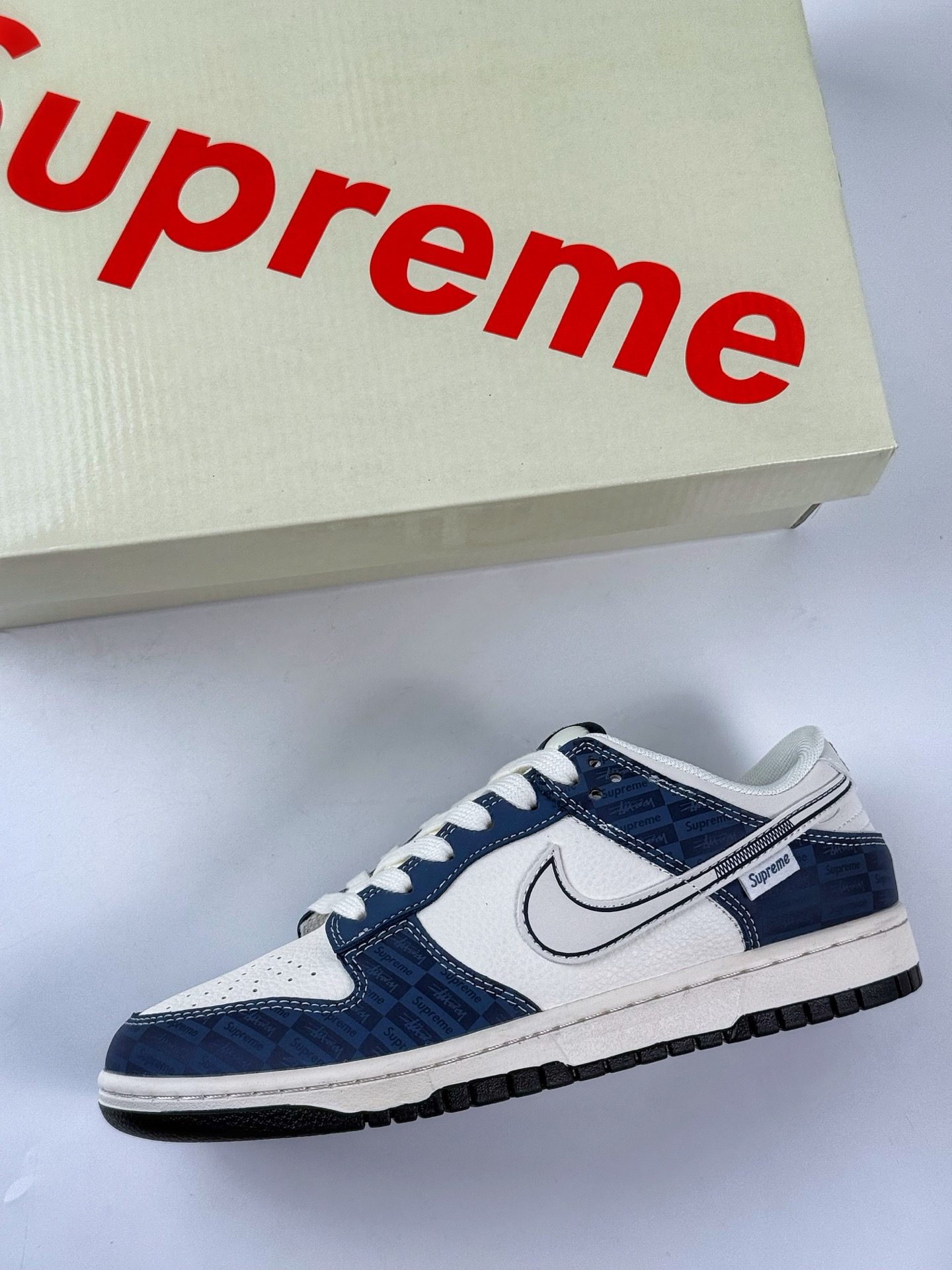 280 Nike SB Dunk Low x Supreme 蓝白 FC1688-228-Chinese UA Cheap High Quatity Brand Clothes Bags handbags Sneakers wholesale wholesaler seller from China Factory suppliers Fashion Clothing Shoes best Quality Beautiful Price 280 Nike SB Dunk Low x Supreme 蓝白 FC1688-228