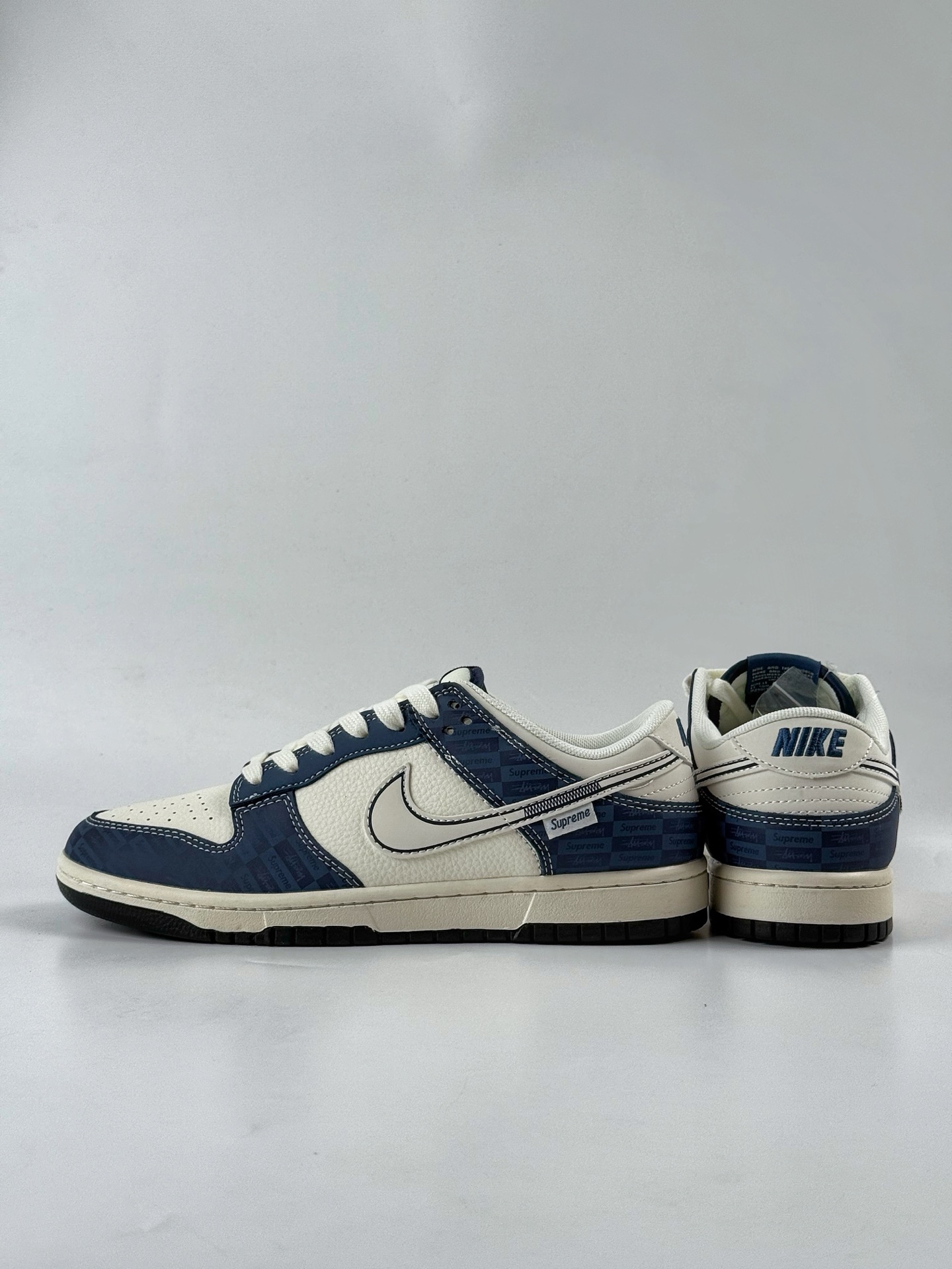 280 Nike SB Dunk Low x Supreme 蓝白 FC1688-228-Chinese UA Cheap High Quatity Brand Clothes Bags handbags Sneakers wholesale wholesaler seller from China Factory suppliers Fashion Clothing Shoes best Quality Beautiful Price 280 Nike SB Dunk Low x Supreme 蓝白 FC1688-228