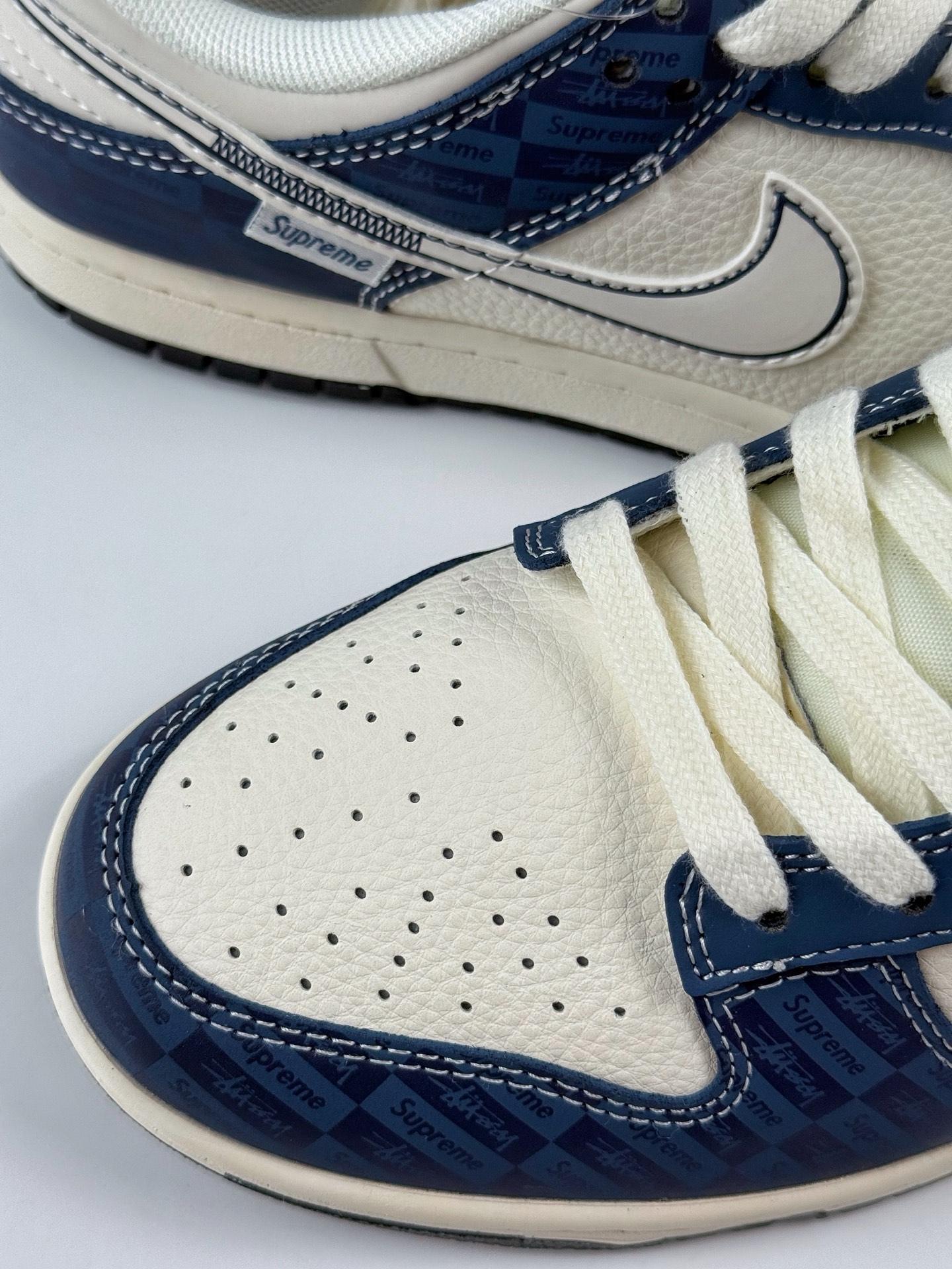 280 Nike SB Dunk Low x Supreme 蓝白 FC1688-228-Chinese UA Cheap High Quatity Brand Clothes Bags handbags Sneakers wholesale wholesaler seller from China Factory suppliers Fashion Clothing Shoes best Quality Beautiful Price 280 Nike SB Dunk Low x Supreme 蓝白 FC1688-228