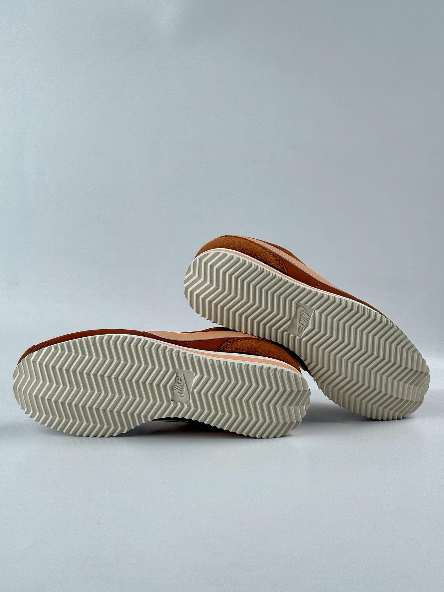 Nike Classic Cortez SE 经典阿甘 经典版型 DZ2795-202