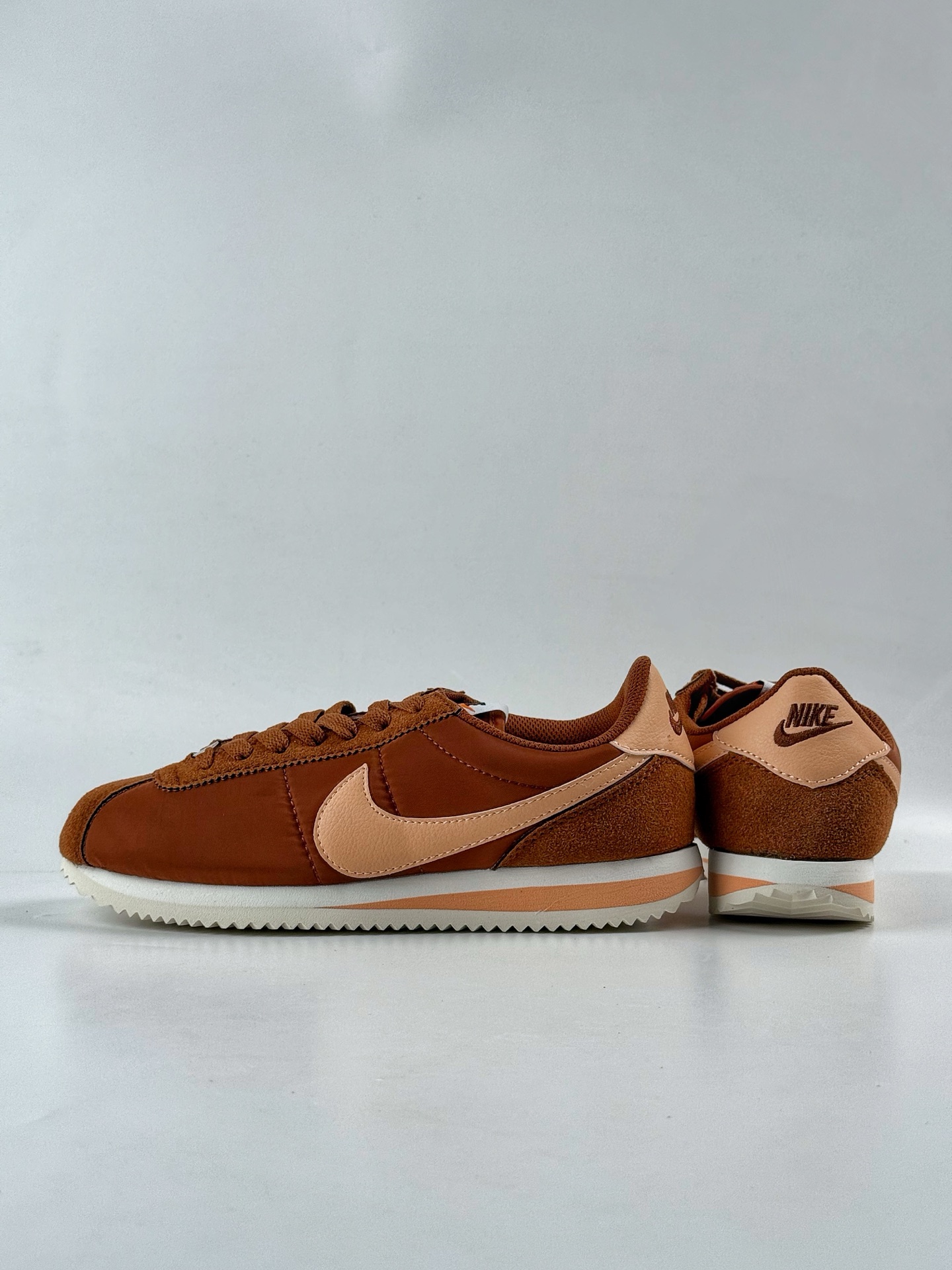 Nike Classic Cortez SE 经典阿甘 经典版型 DZ2795-202