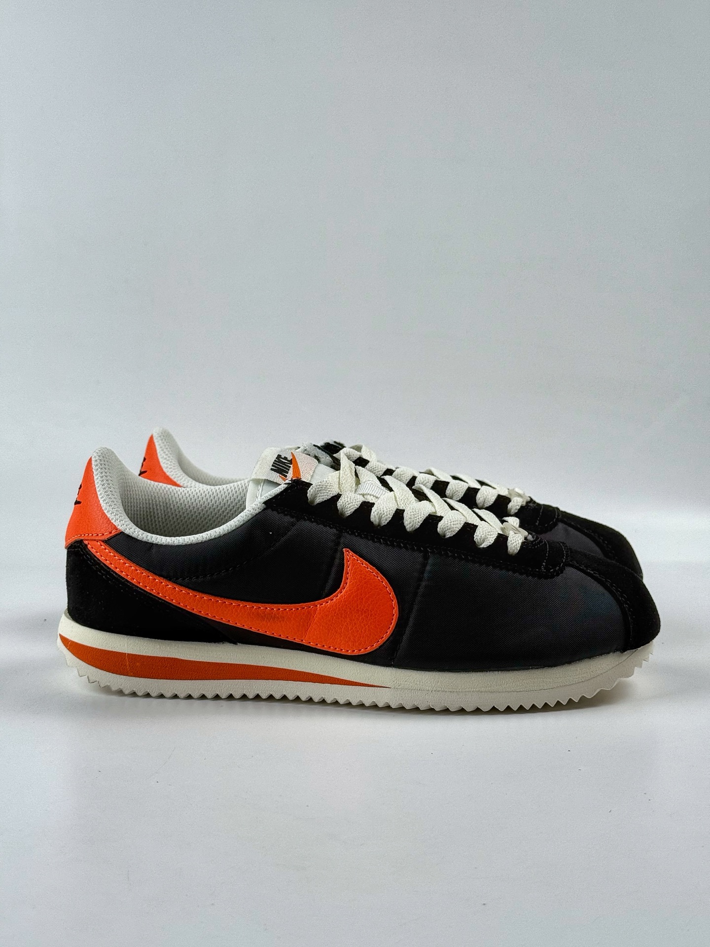 140 Nike Classic Cortez SE 经典阿甘 经典版型 DZ2795-003-Chinese UA Cheap High Quatity Brand Clothes Bags handbags Sneakers wholesale wholesaler seller from China Factory suppliers Fashion Clothing Shoes best Quality Beautiful Price 140 Nike Classic Cortez SE 经典阿甘 经典版型 DZ2795-003