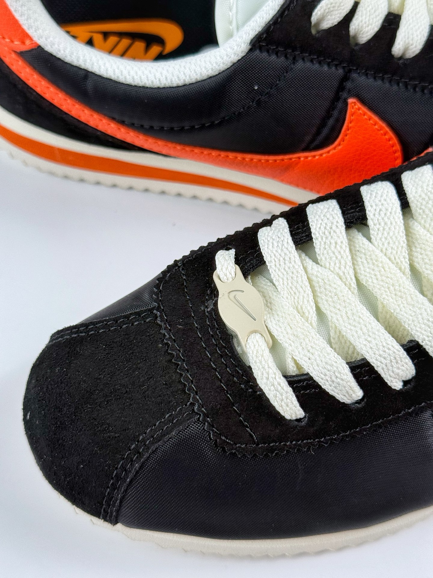 140 Nike Classic Cortez SE 经典阿甘 经典版型 DZ2795-003-Chinese UA Cheap High Quatity Brand Clothes Bags handbags Sneakers wholesale wholesaler seller from China Factory suppliers Fashion Clothing Shoes best Quality Beautiful Price 140 Nike Classic Cortez SE 经典阿甘 经典版型 DZ2795-003