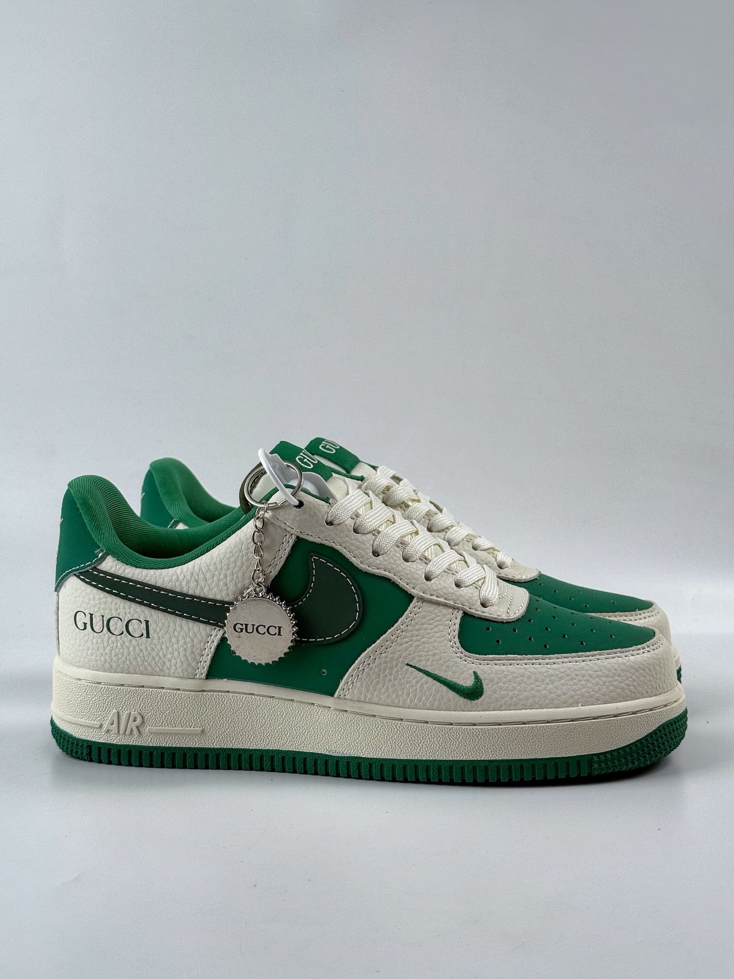 260 Nike Air Force 1 Low 07 x GUCCI 白绿小勾 KK1988-083-Chinese UA Cheap High Quatity Brand Clothes Bags handbags Sneakers wholesale wholesaler seller from China Factory suppliers Fashion Clothing Shoes best Quality Beautiful Price 260 Nike Air Force 1 Low 07 x GUCCI 白绿小勾 KK1988-083