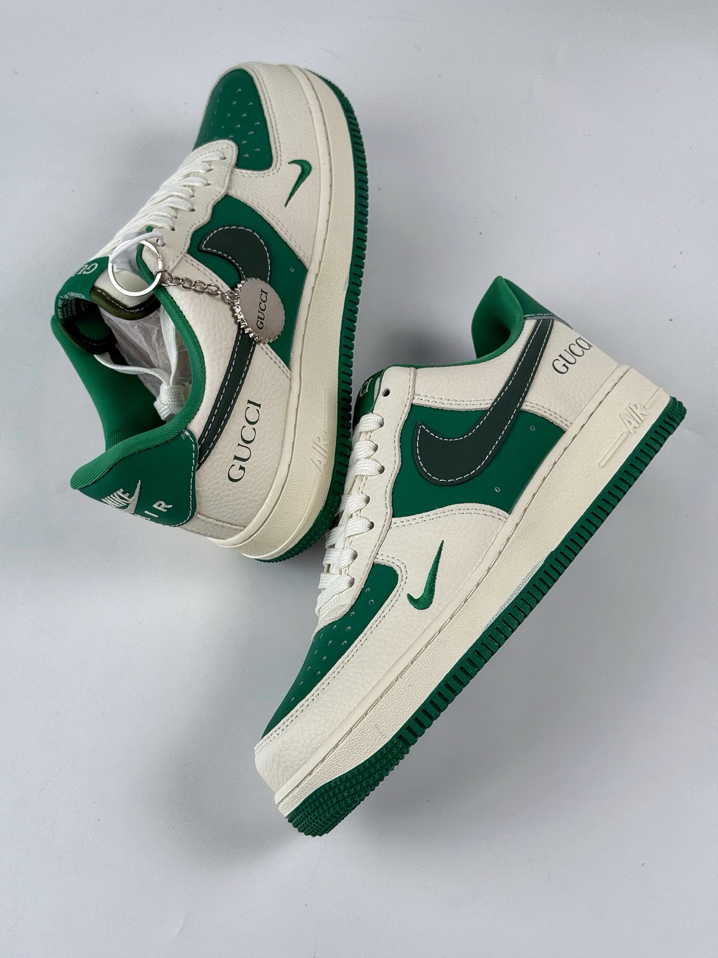 260 Nike Air Force 1 Low 07 x GUCCI 白绿小勾 KK1988-083-Chinese UA Cheap High Quatity Brand Clothes Bags handbags Sneakers wholesale wholesaler seller from China Factory suppliers Fashion Clothing Shoes best Quality Beautiful Price 260 Nike Air Force 1 Low 07 x GUCCI 白绿小勾 KK1988-083