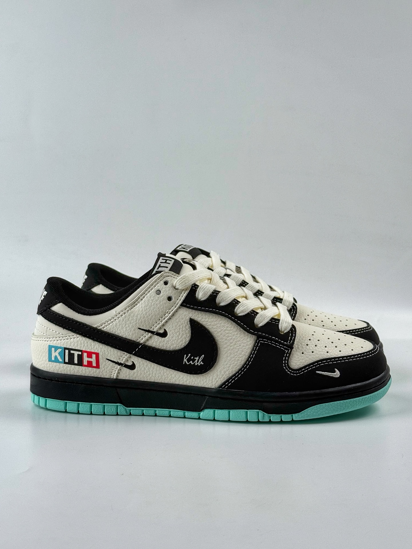 280 Nike SB Dunk Low x KITH 黑白三小勾 QW5836-013-Chinese UA Cheap High Quatity Brand Clothes Bags handbags Sneakers wholesale wholesaler seller from China Factory suppliers Fashion Clothing Shoes best Quality Beautiful Price 280 Nike SB Dunk Low x KITH 黑白三小勾 QW5836-013