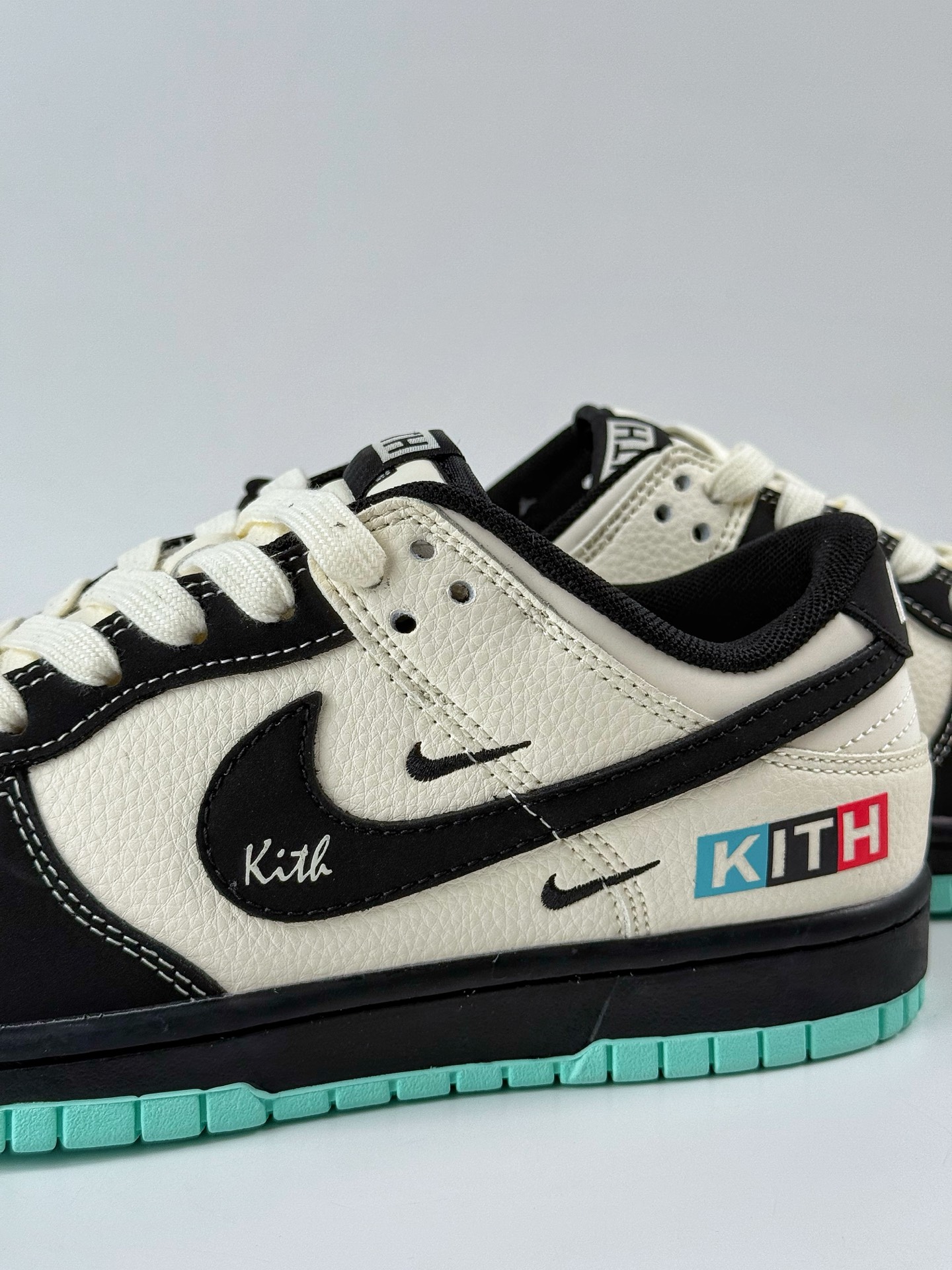 280 Nike SB Dunk Low x KITH 黑白三小勾 QW5836-013-Chinese UA Cheap High Quatity Brand Clothes Bags handbags Sneakers wholesale wholesaler seller from China Factory suppliers Fashion Clothing Shoes best Quality Beautiful Price 280 Nike SB Dunk Low x KITH 黑白三小勾 QW5836-013