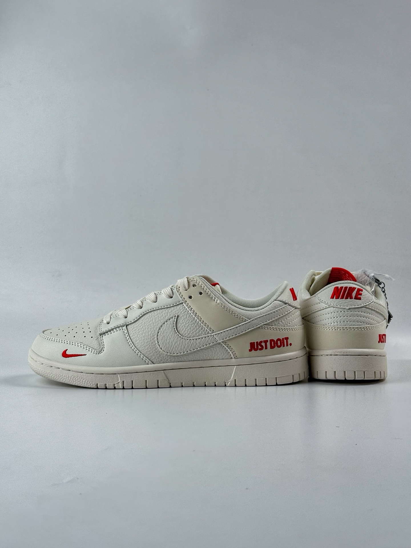 280 Nike SB Dunk Low x Just Do It 米白红小勾 CS1688-113-Chinese UA Cheap High Quatity Brand Clothes Bags handbags Sneakers wholesale wholesaler seller from China Factory suppliers Fashion Clothing Shoes best Quality Beautiful Price 280 Nike SB Dunk Low x Just Do It 米白红小勾 CS1688-113
