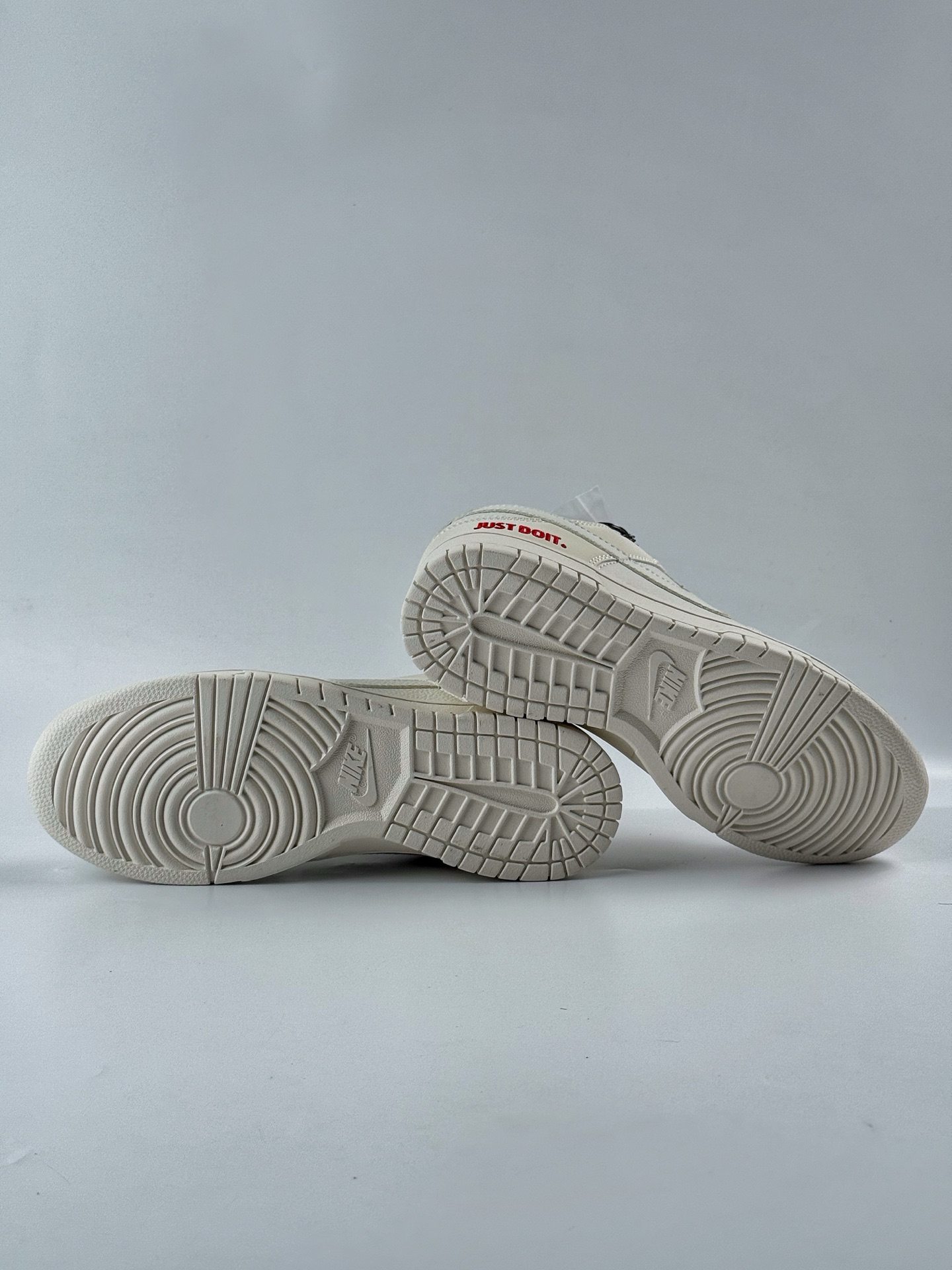 280 Nike SB Dunk Low x Just Do It 米白红小勾 CS1688-113-Chinese UA Cheap High Quatity Brand Clothes Bags handbags Sneakers wholesale wholesaler seller from China Factory suppliers Fashion Clothing Shoes best Quality Beautiful Price 280 Nike SB Dunk Low x Just Do It 米白红小勾 CS1688-113