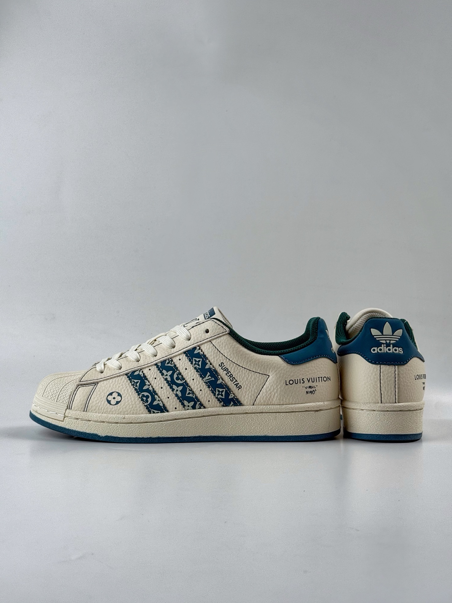 220 AD Originals Superstar x Louis Vuitton 米蓝 DS0004-Chinese UA Cheap High Quatity Brand Clothes Bags handbags Sneakers wholesale wholesaler seller from China Factory suppliers Fashion Clothing Shoes best Quality Beautiful Price 220 AD Originals Superstar x Louis Vuitton 米蓝 DS0004