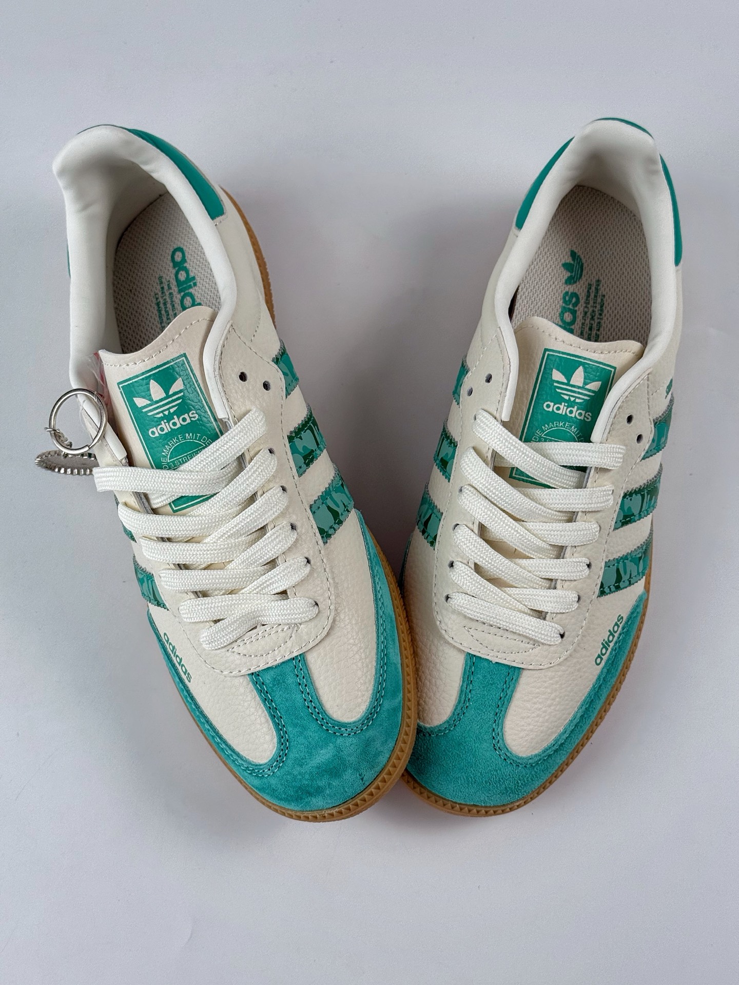 200 adidas originals Samba OG x The North Face 绿白 桑巴舞系列复古经典轻便板鞋 XR0012-Chinese UA Cheap High Quatity Brand Clothes Bags handbags Sneakers wholesale wholesaler seller from China Factory suppliers Fashion Clothing Shoes best Quality Beautiful Price 200 adidas originals Samba OG x The North Face 绿白 桑巴舞系列复古经典轻便板鞋 XR0012
