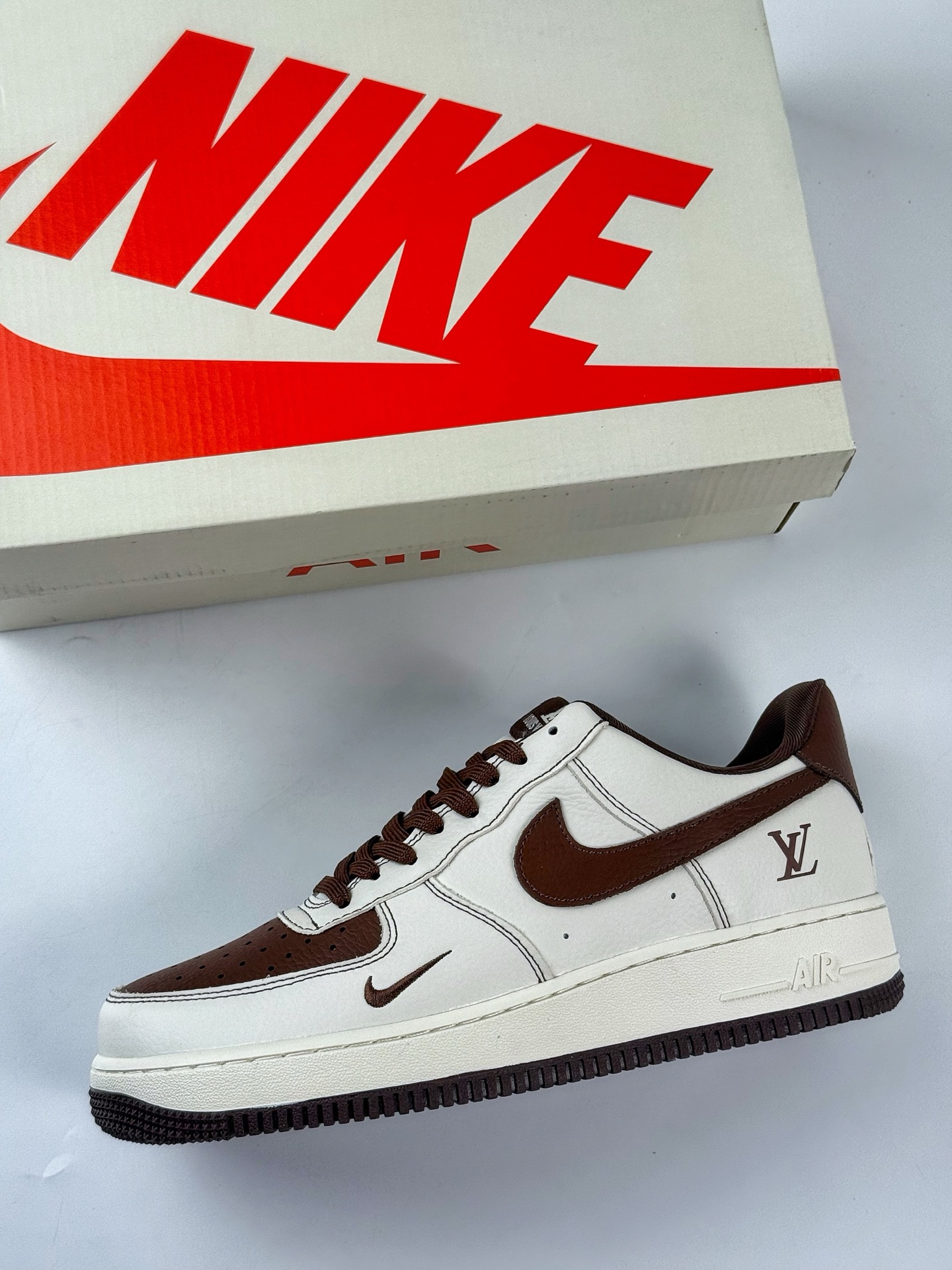 Nike Air Force 1 Low 07 x Louis Vuitton 白棕小勾 KK1988-087