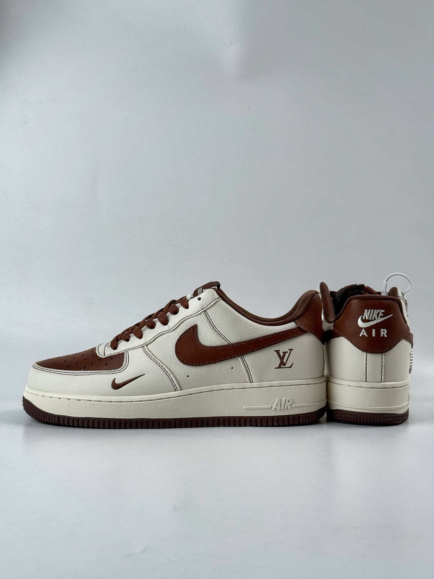 Nike Air Force 1 Low 07 x Louis Vuitton 白棕小勾 KK1988-087
