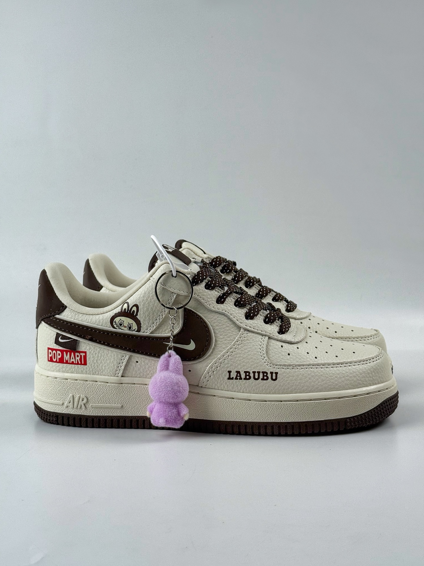 260 Nike Air Force 1 Low 07 x LABUBU 白黑满天星 KJ1688-012-Chinese UA Cheap High Quatity Brand Clothes Bags handbags Sneakers wholesale wholesaler seller from China Factory suppliers Fashion Clothing Shoes best Quality Beautiful Price 260 Nike Air Force 1 Low 07 x LABUBU 白黑满天星 KJ1688-012
