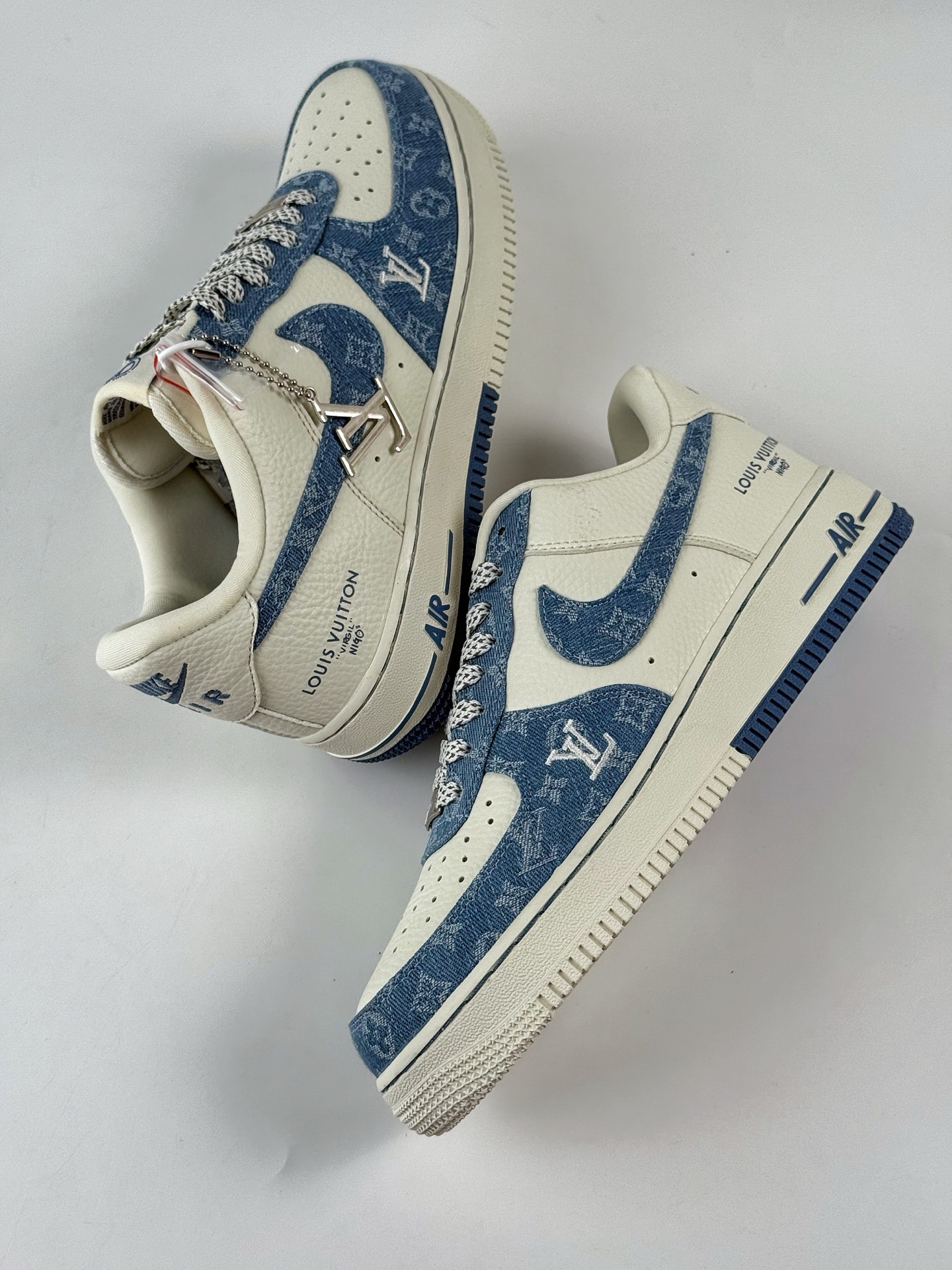 260 Nike Air Force 1 Low 07 x Louis Vuitton 牛仔蓝白满天星 SC0601-555-Chinese UA Cheap High Quatity Brand Clothes Bags handbags Sneakers wholesale wholesaler seller from China Factory suppliers Fashion Clothing Shoes best Quality Beautiful Price 260 Nike Air Force 1 Low 07 x Louis Vuitton 牛仔蓝白满天星 SC0601-555