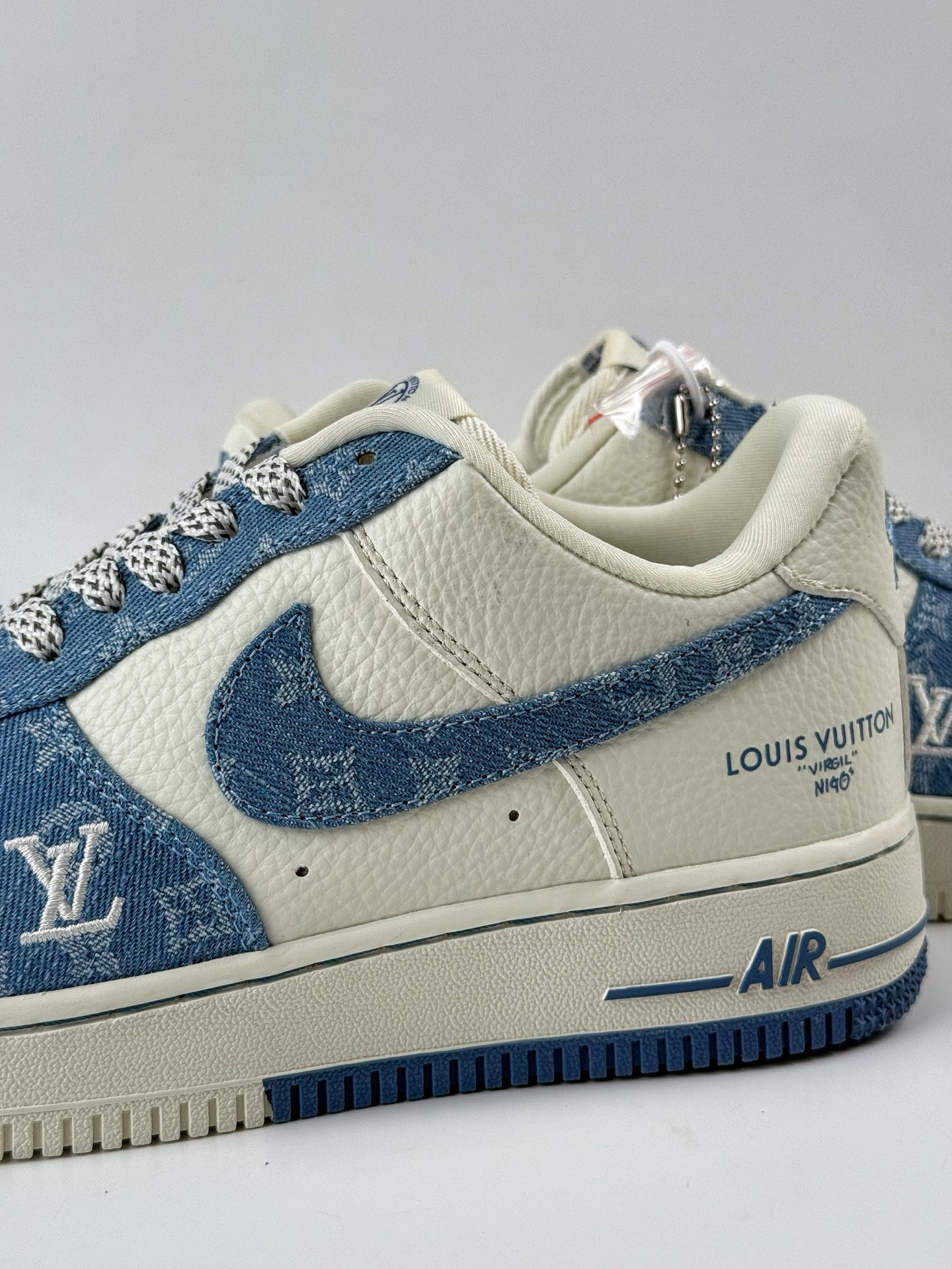 260 Nike Air Force 1 Low 07 x Louis Vuitton 牛仔蓝白满天星 SC0601-555-Chinese UA Cheap High Quatity Brand Clothes Bags handbags Sneakers wholesale wholesaler seller from China Factory suppliers Fashion Clothing Shoes best Quality Beautiful Price 260 Nike Air Force 1 Low 07 x Louis Vuitton 牛仔蓝白满天星 SC0601-555