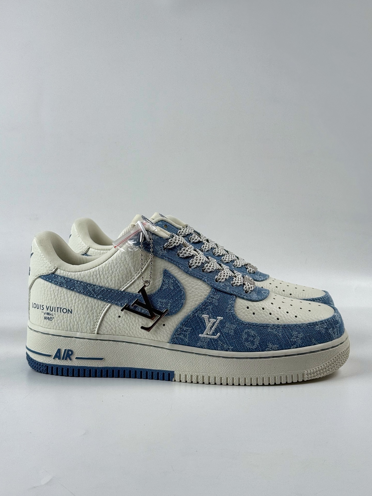 260 Nike Air Force 1 Low 07 x Louis Vuitton 牛仔蓝白满天星 SC0601-555-Chinese UA Cheap High Quatity Brand Clothes Bags handbags Sneakers wholesale wholesaler seller from China Factory suppliers Fashion Clothing Shoes best Quality Beautiful Price 260 Nike Air Force 1 Low 07 x Louis Vuitton 牛仔蓝白满天星 SC0601-555