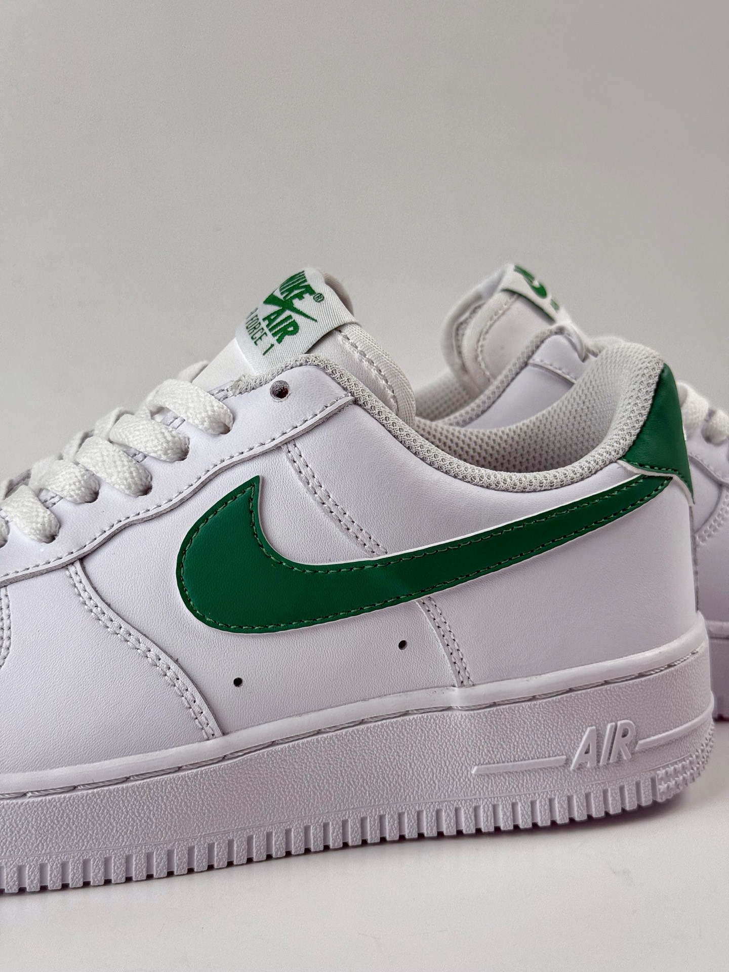200 Nike Air Force 1 Low 07 白绿色 FJ4146-121-Chinese UA Cheap High Quatity Brand Clothes Bags handbags Sneakers wholesale wholesaler seller from China Factory suppliers Fashion Clothing Shoes best Quality Beautiful Price 200 Nike Air Force 1 Low 07 白绿色 FJ4146-121