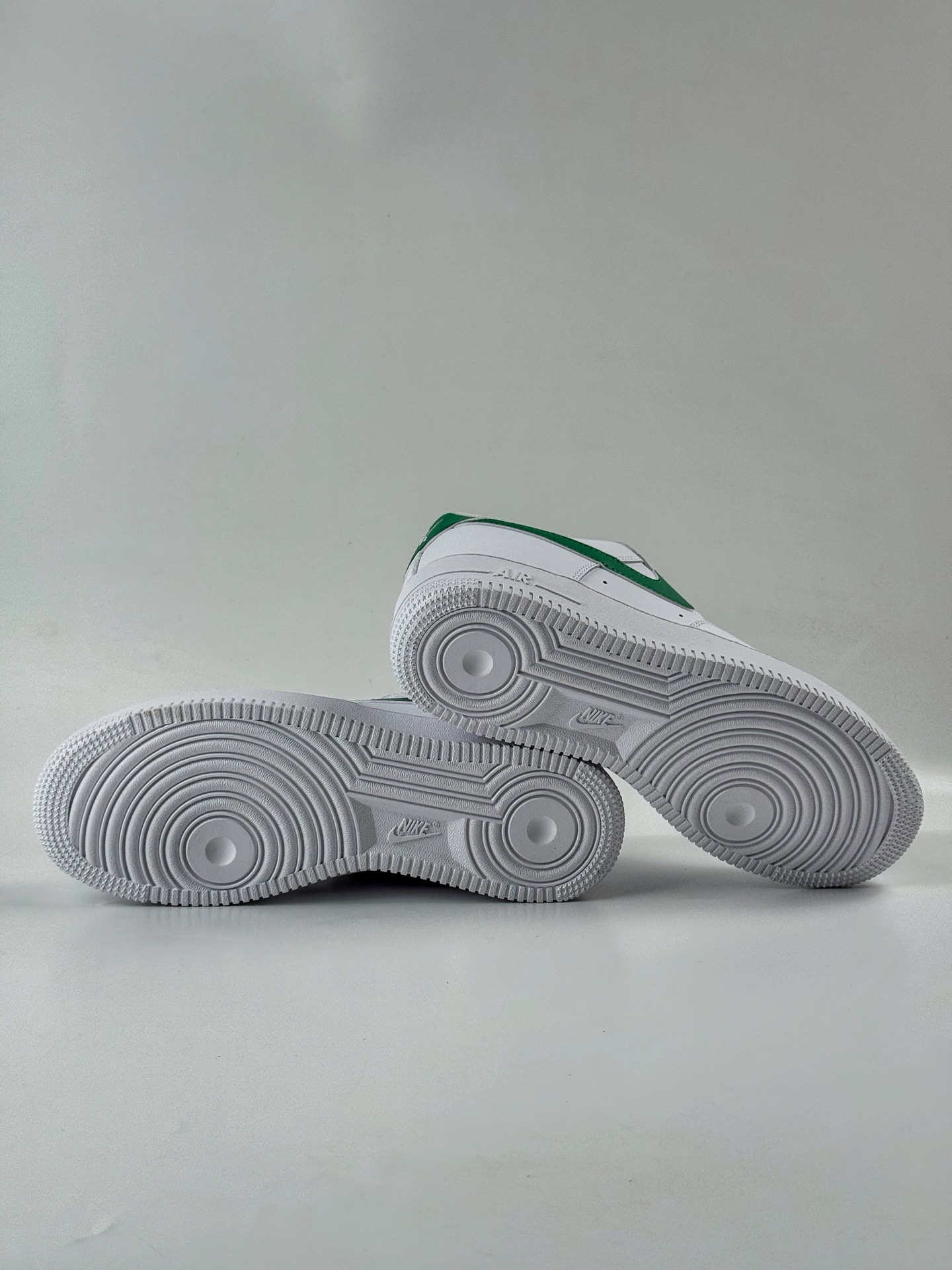 200 Nike Air Force 1 Low 07 白绿色 FJ4146-121-Chinese UA Cheap High Quatity Brand Clothes Bags handbags Sneakers wholesale wholesaler seller from China Factory suppliers Fashion Clothing Shoes best Quality Beautiful Price 200 Nike Air Force 1 Low 07 白绿色 FJ4146-121