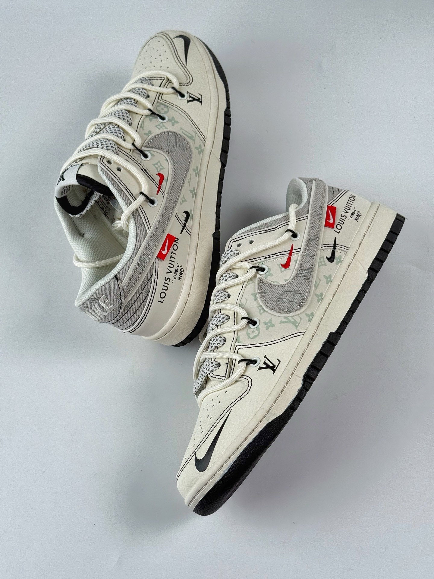 300 Nike SB Dunk Low x Louis Vuitton 白灰三小勾绑带满天星 YX5066-379-Chinese UA Cheap High Quatity Brand Clothes Bags handbags Sneakers wholesale wholesaler seller from China Factory suppliers Fashion Clothing Shoes best Quality Beautiful Price 300 Nike SB Dunk Low x Louis Vuitton 白灰三小勾绑带满天星 YX5066-379